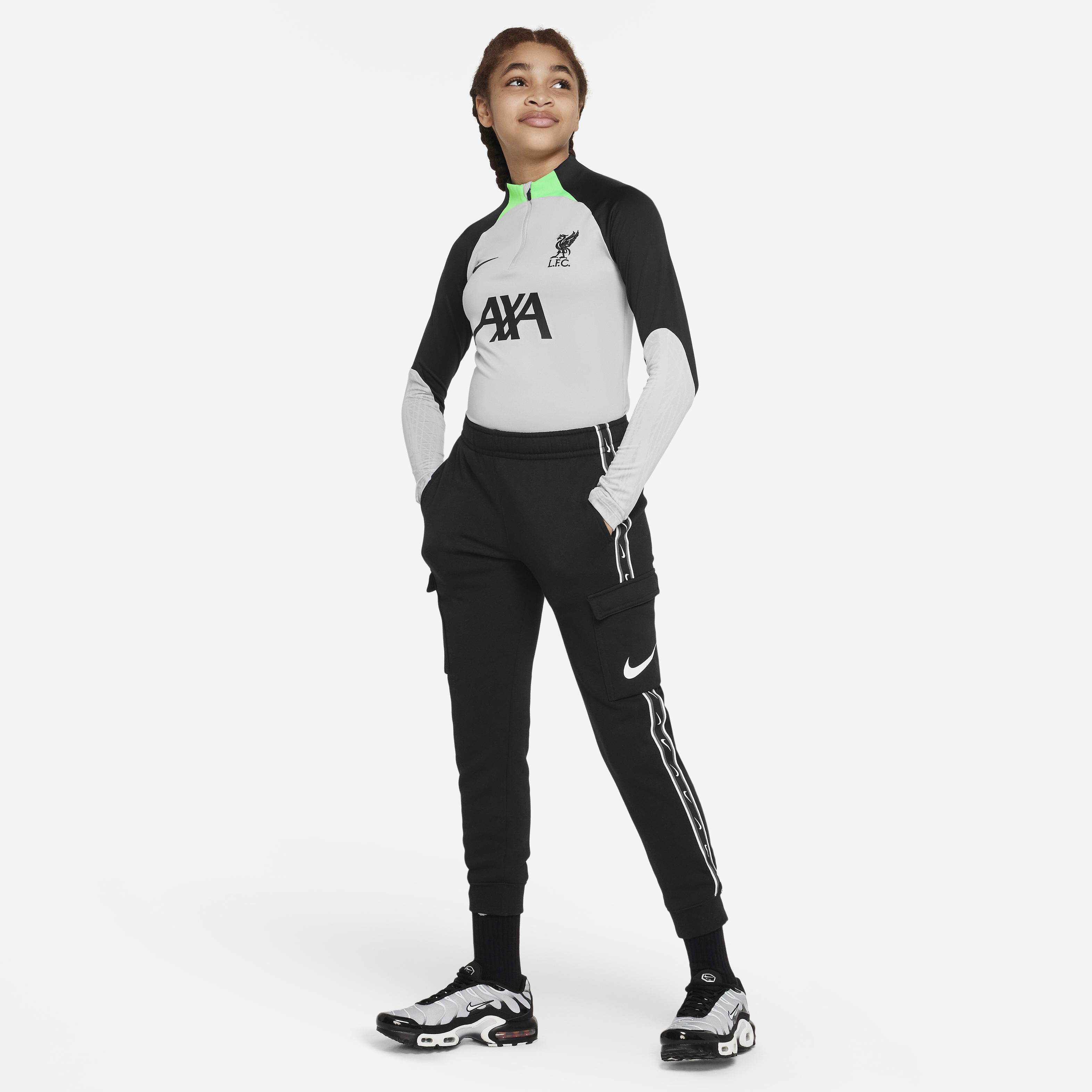 Liverpool F.C. Strike image number 4