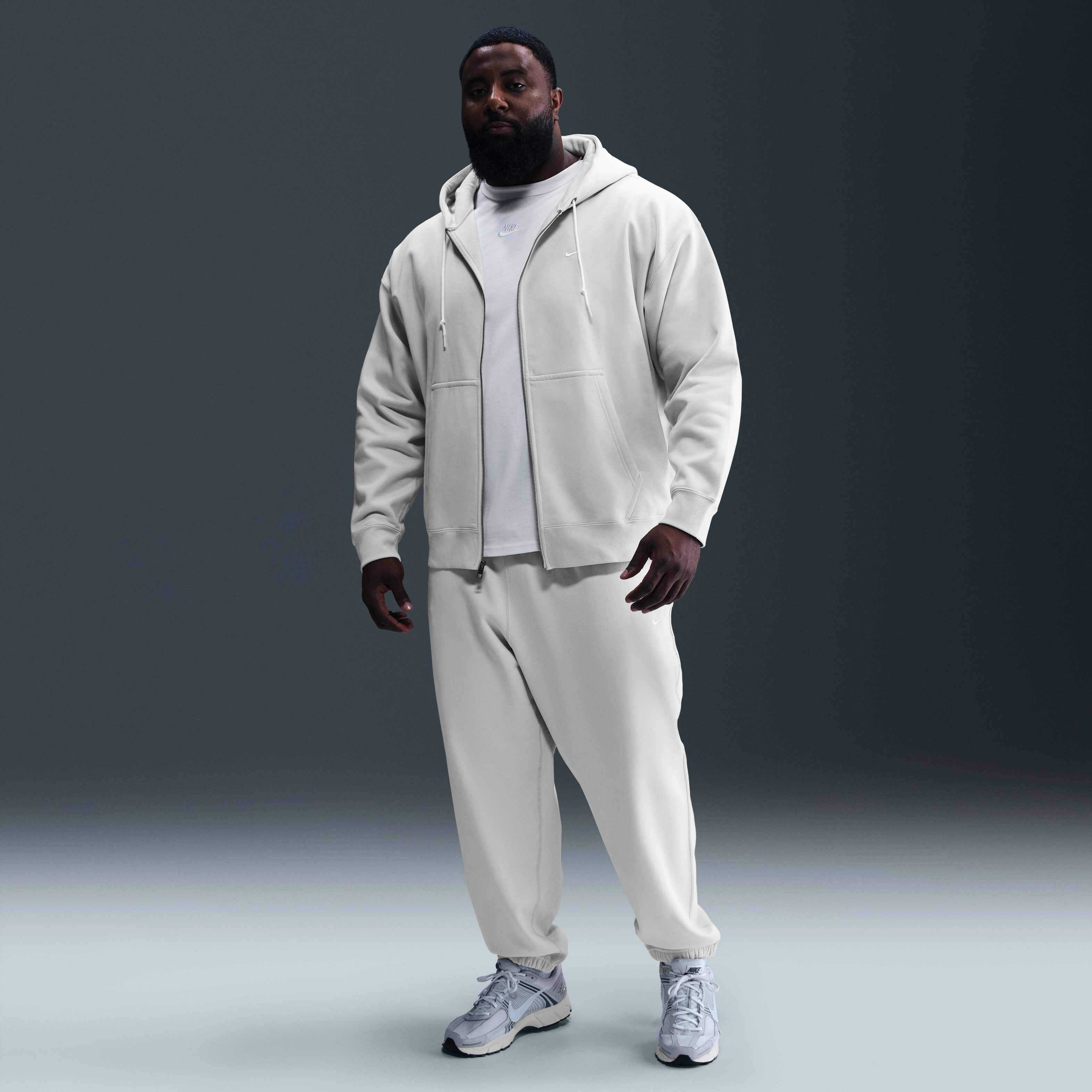Nike Solo Swoosh image number 6