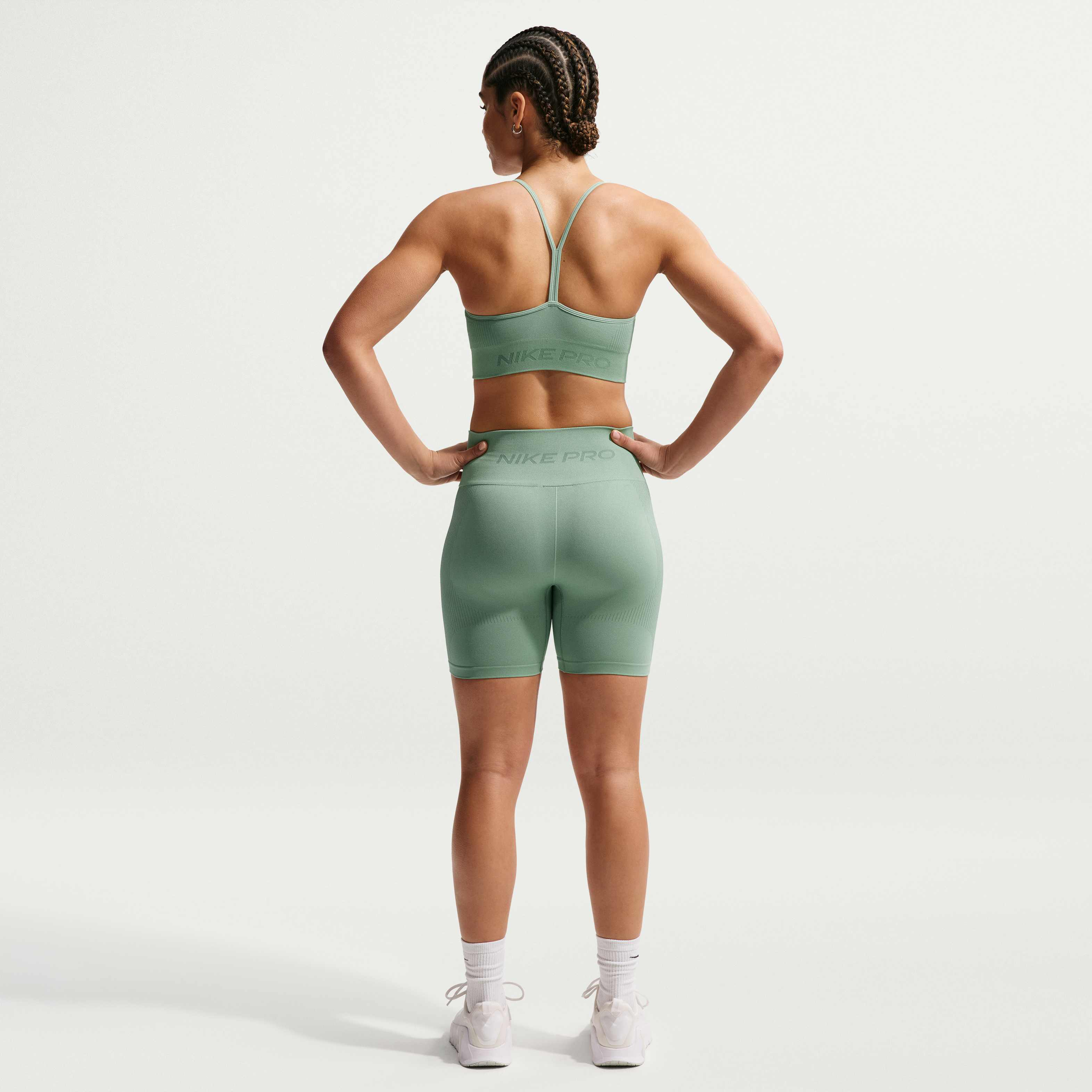 Nike Pro Seamless image number 4