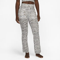 Nike Yoga Luxe