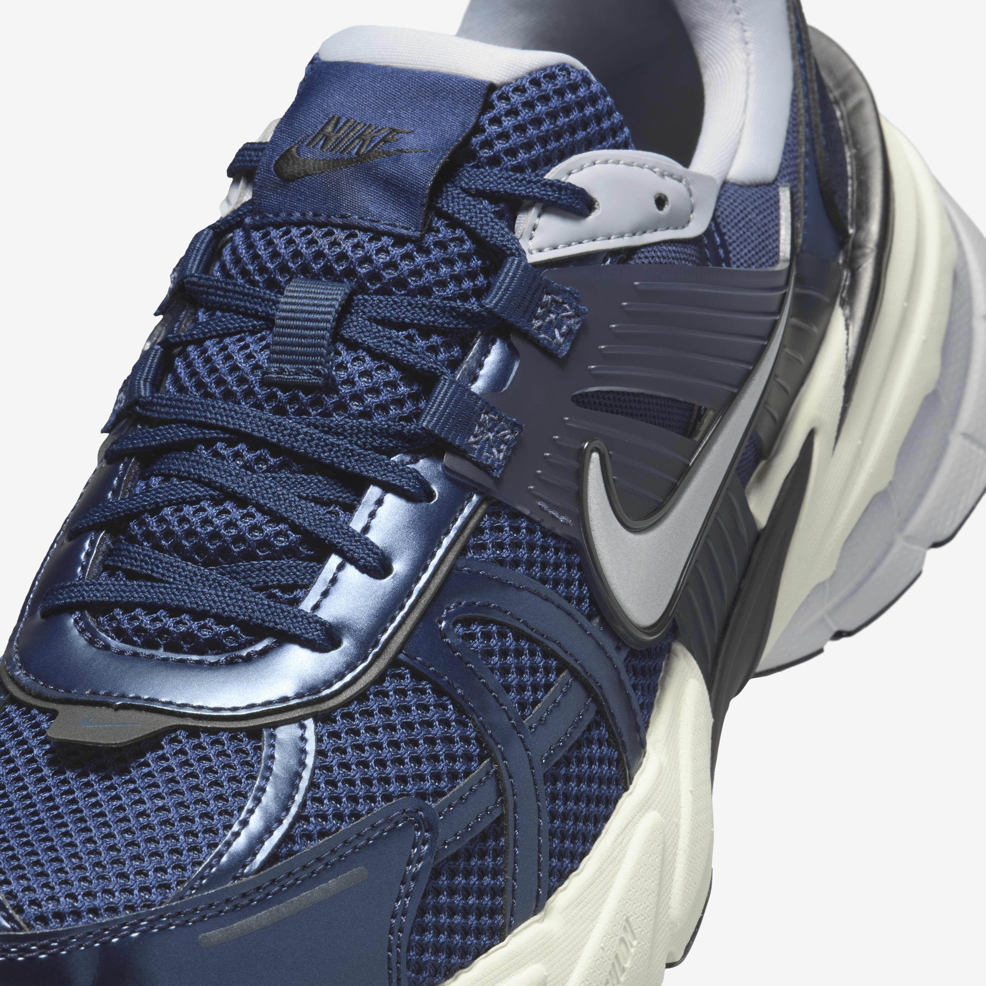 Nike V2K Run image number 6