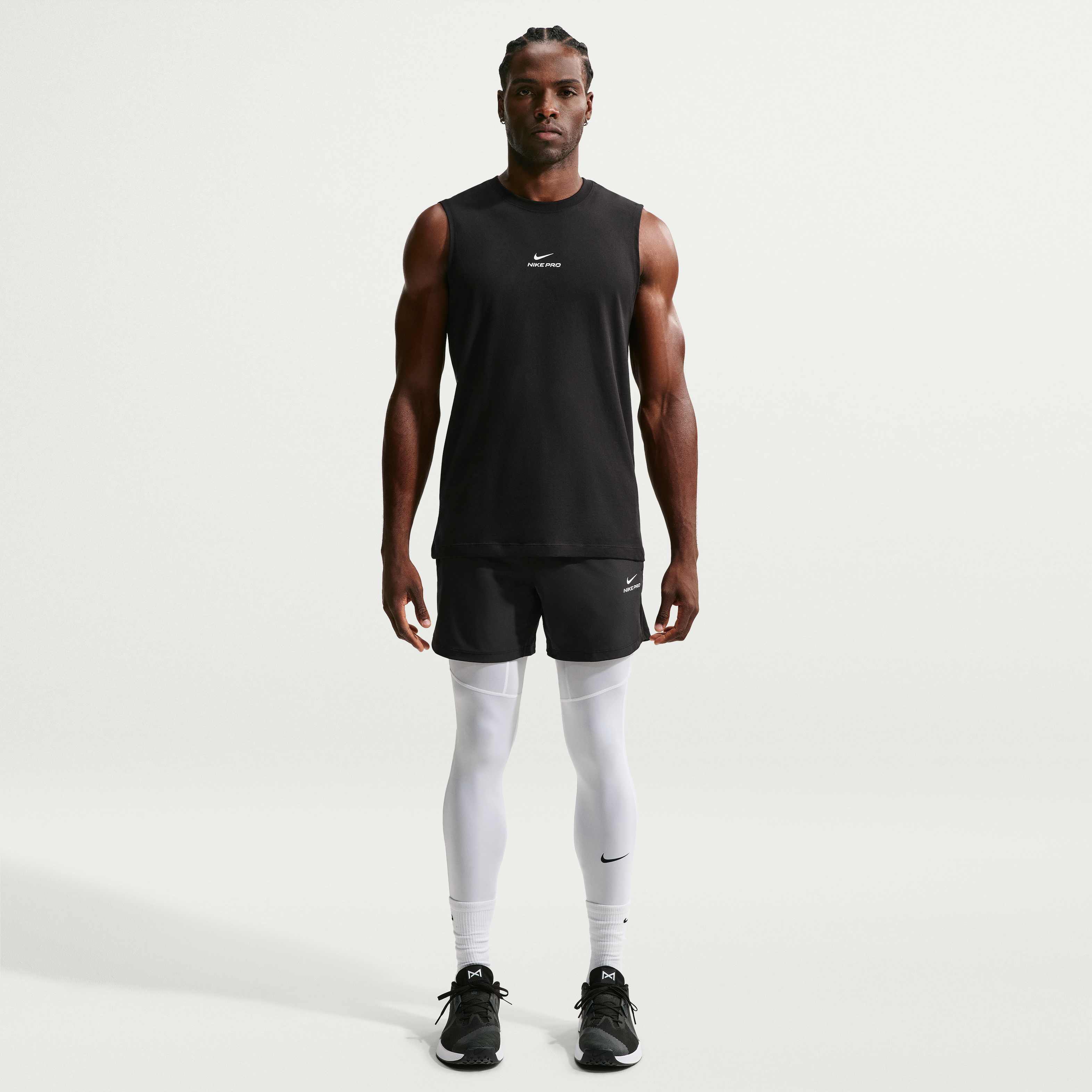 Nike Pro image number 5