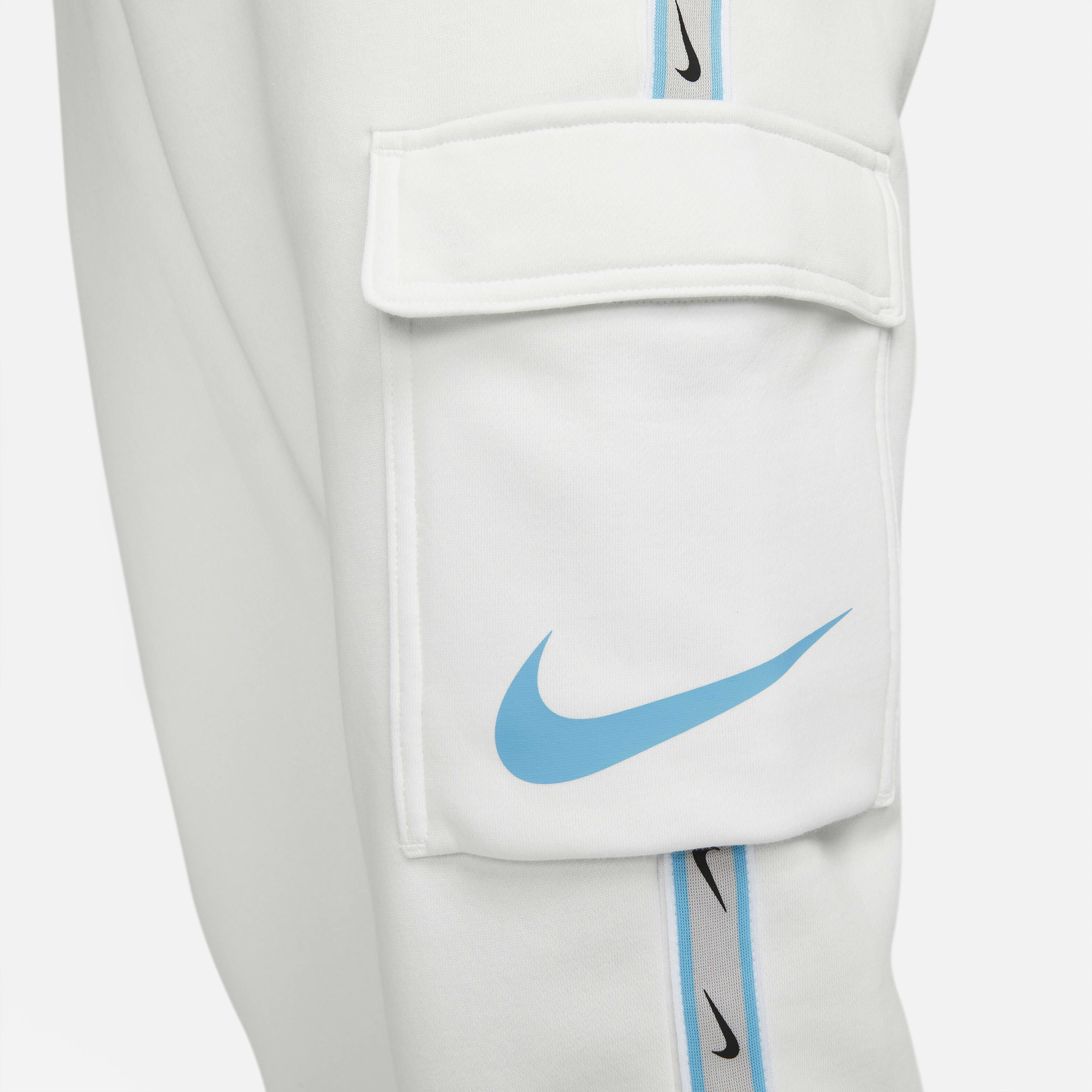 Nike Sportswear Repeat image number 4