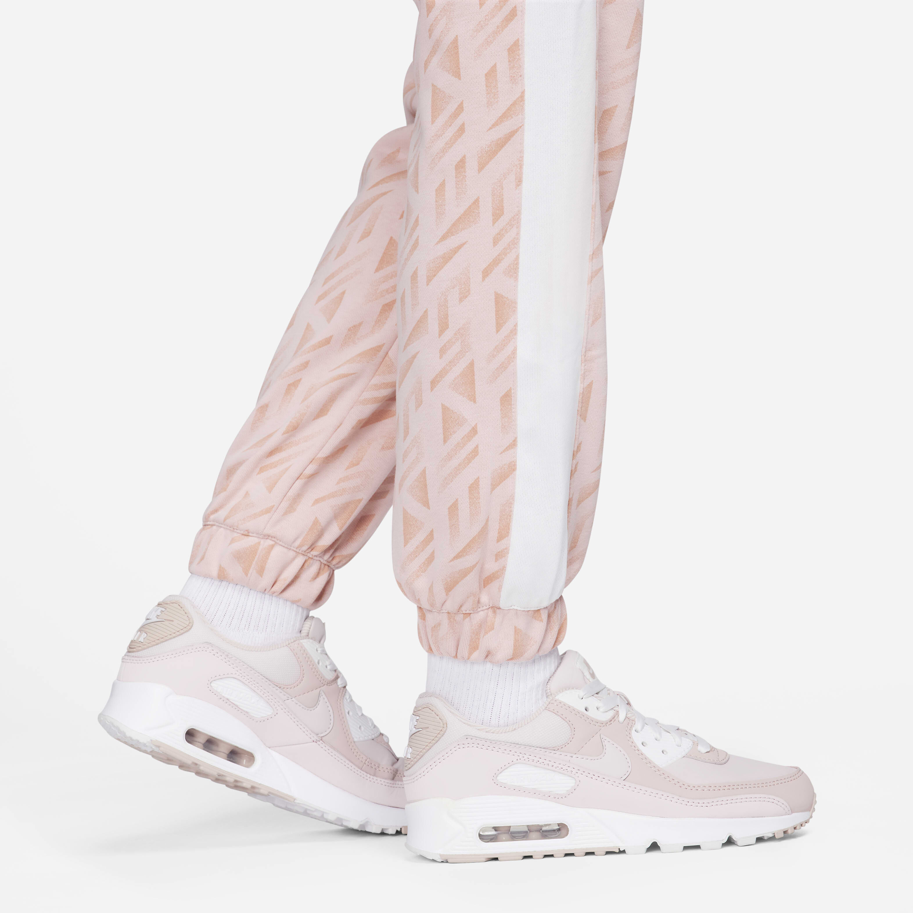 England Standard Issue image number 6