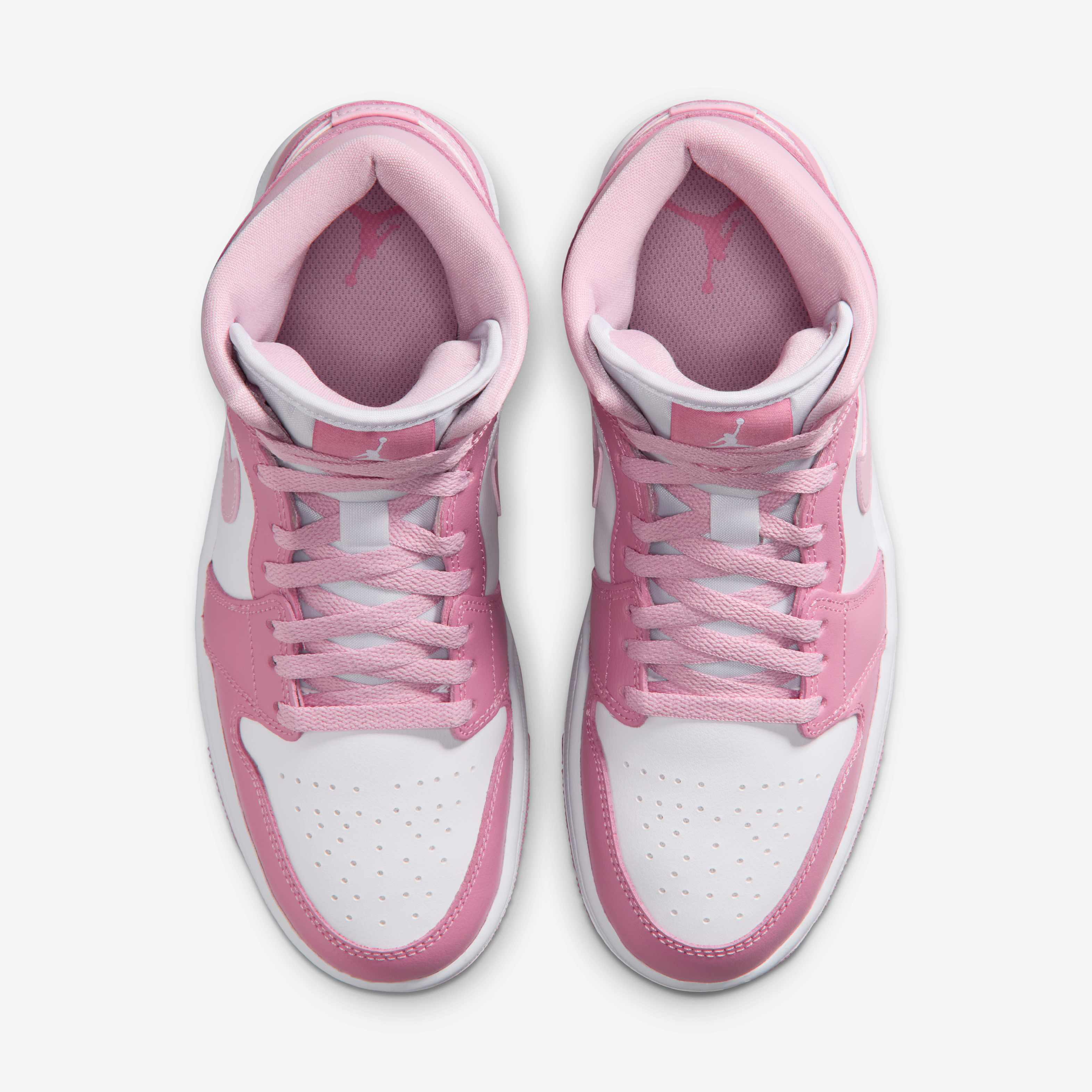 Air Jordan 1 Mid image number 3