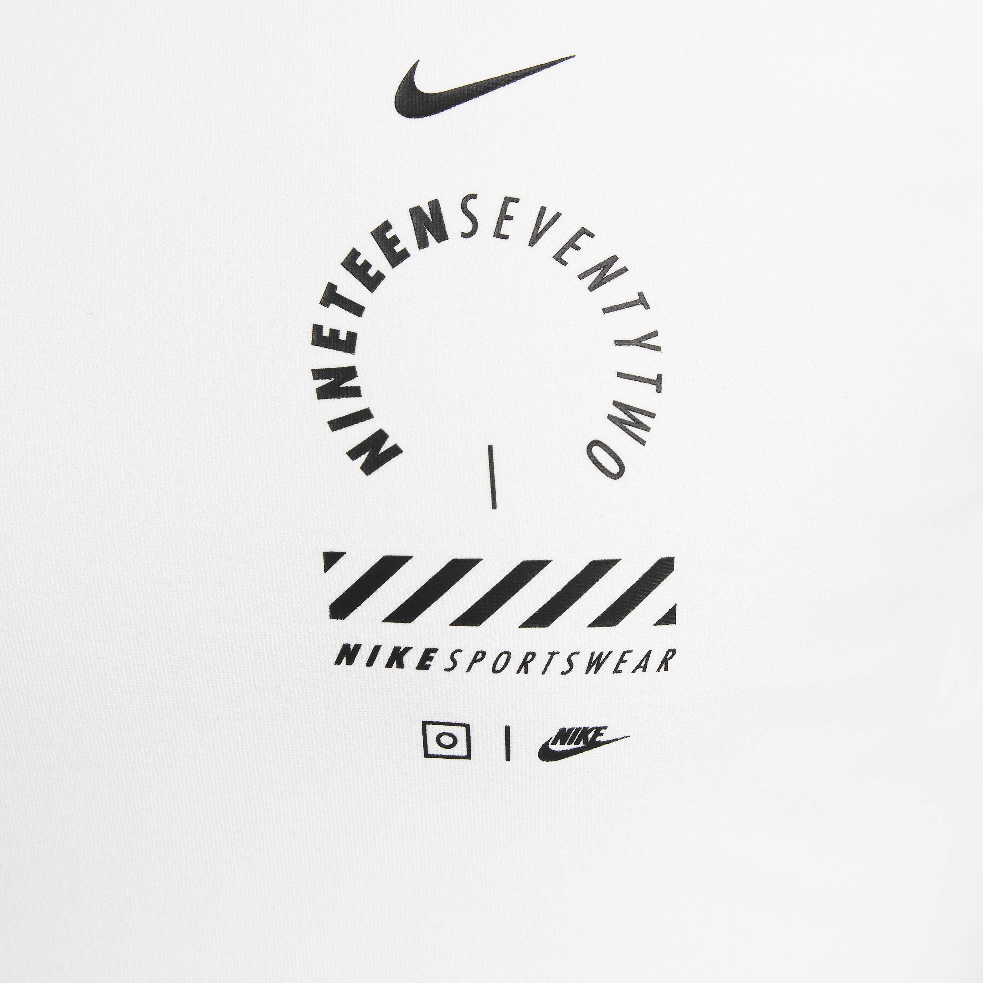 نايكي سبورتسوير image number 3