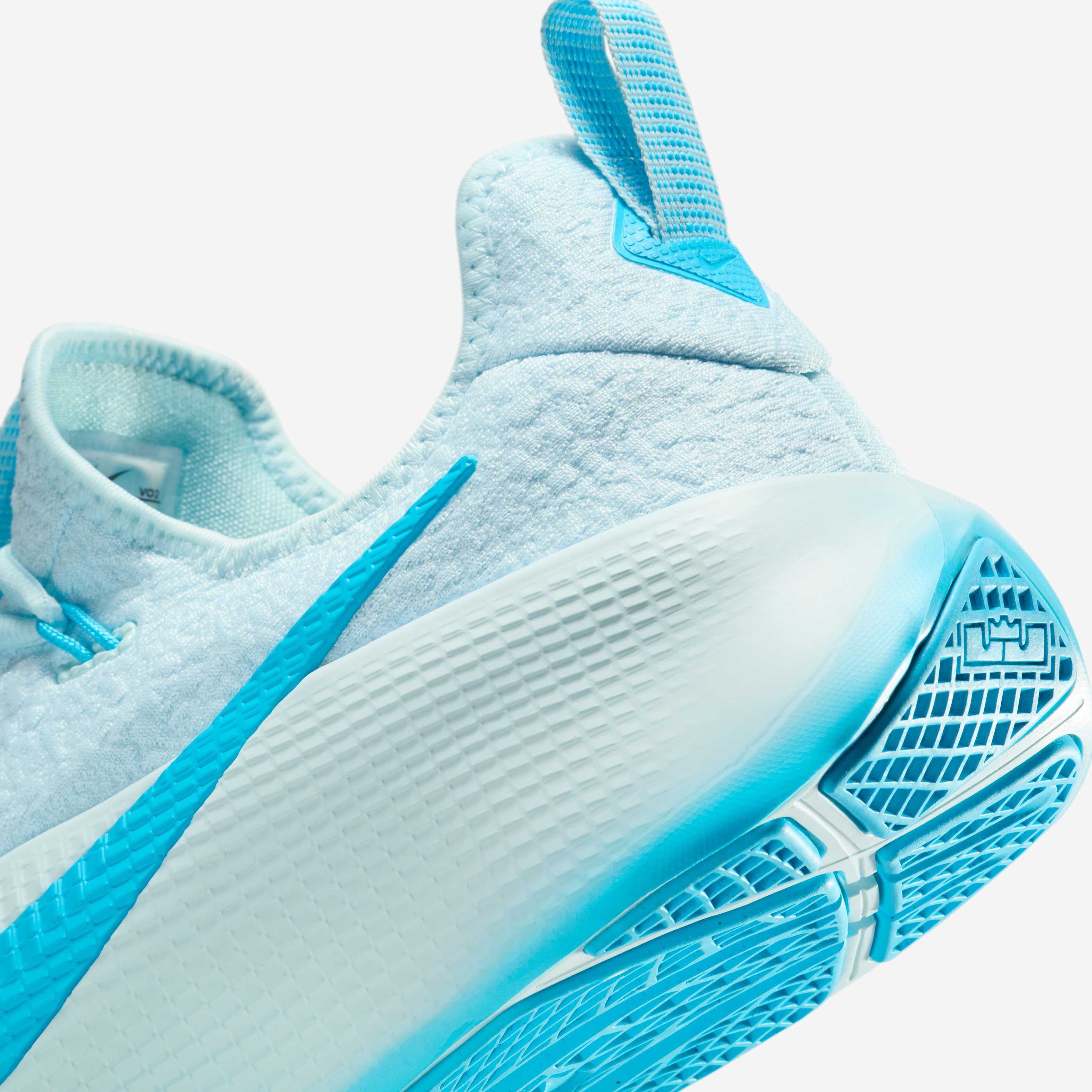 ليبرون تي ار 1 image number 7