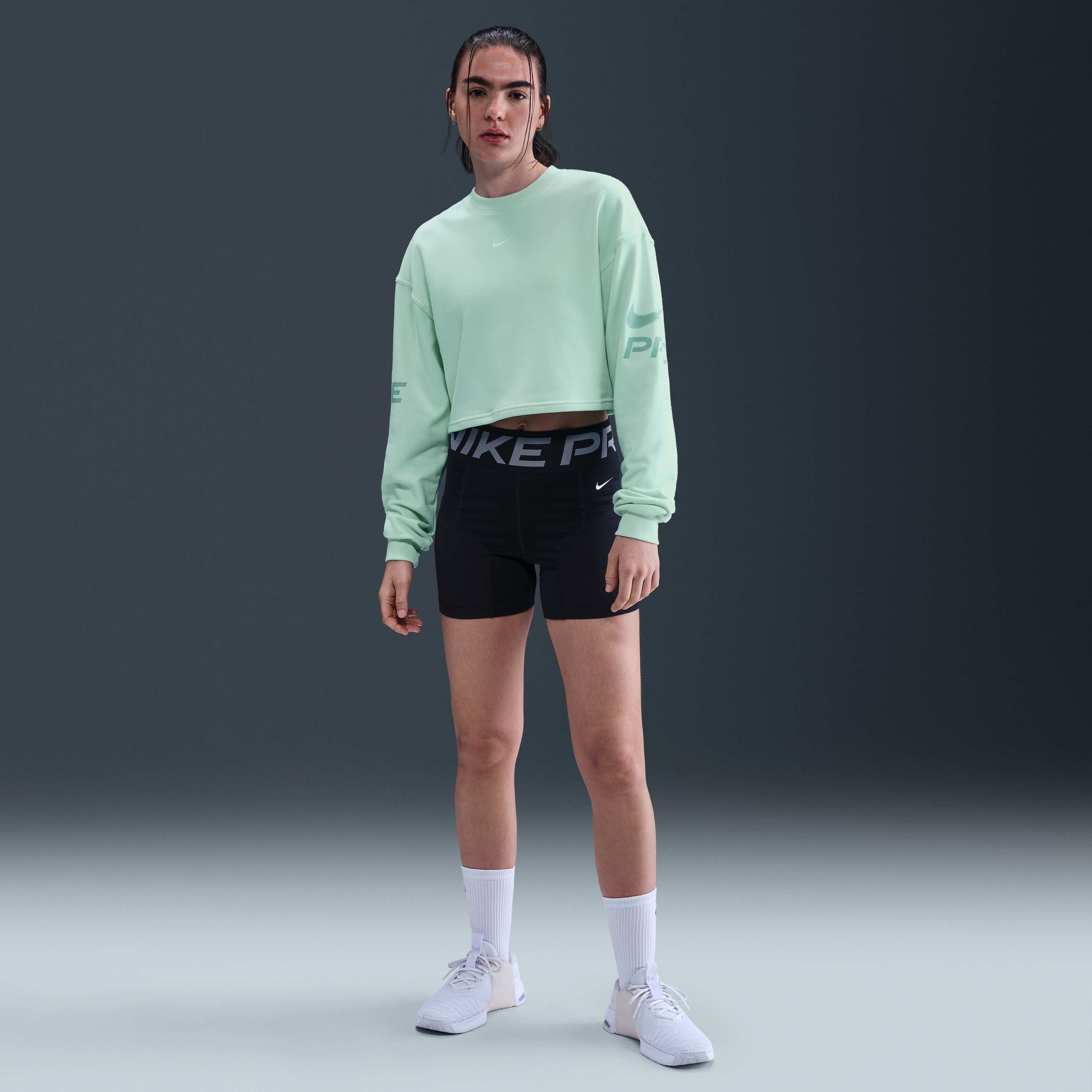 Nike Pro image number 3