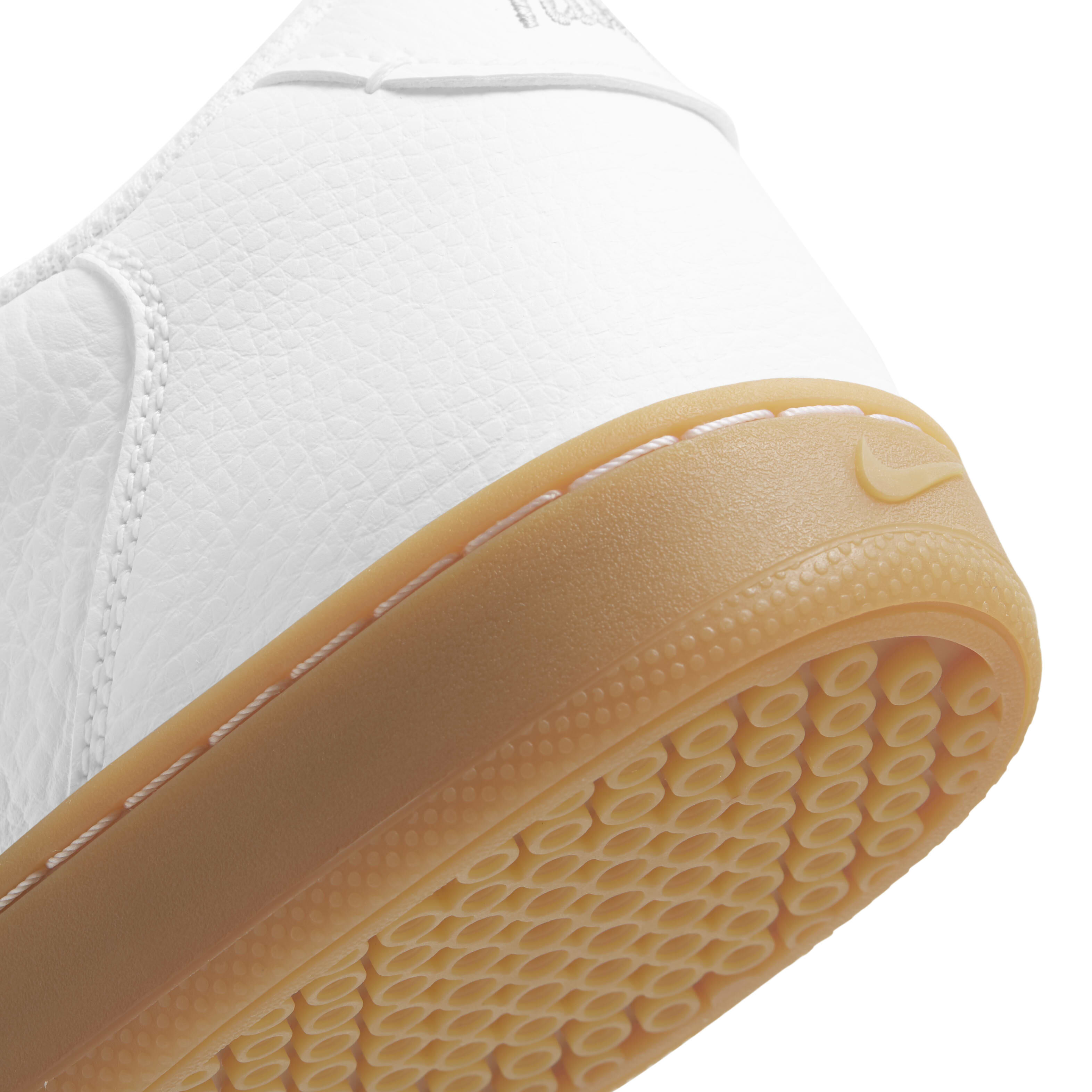 Nike tennis classic gum sole top