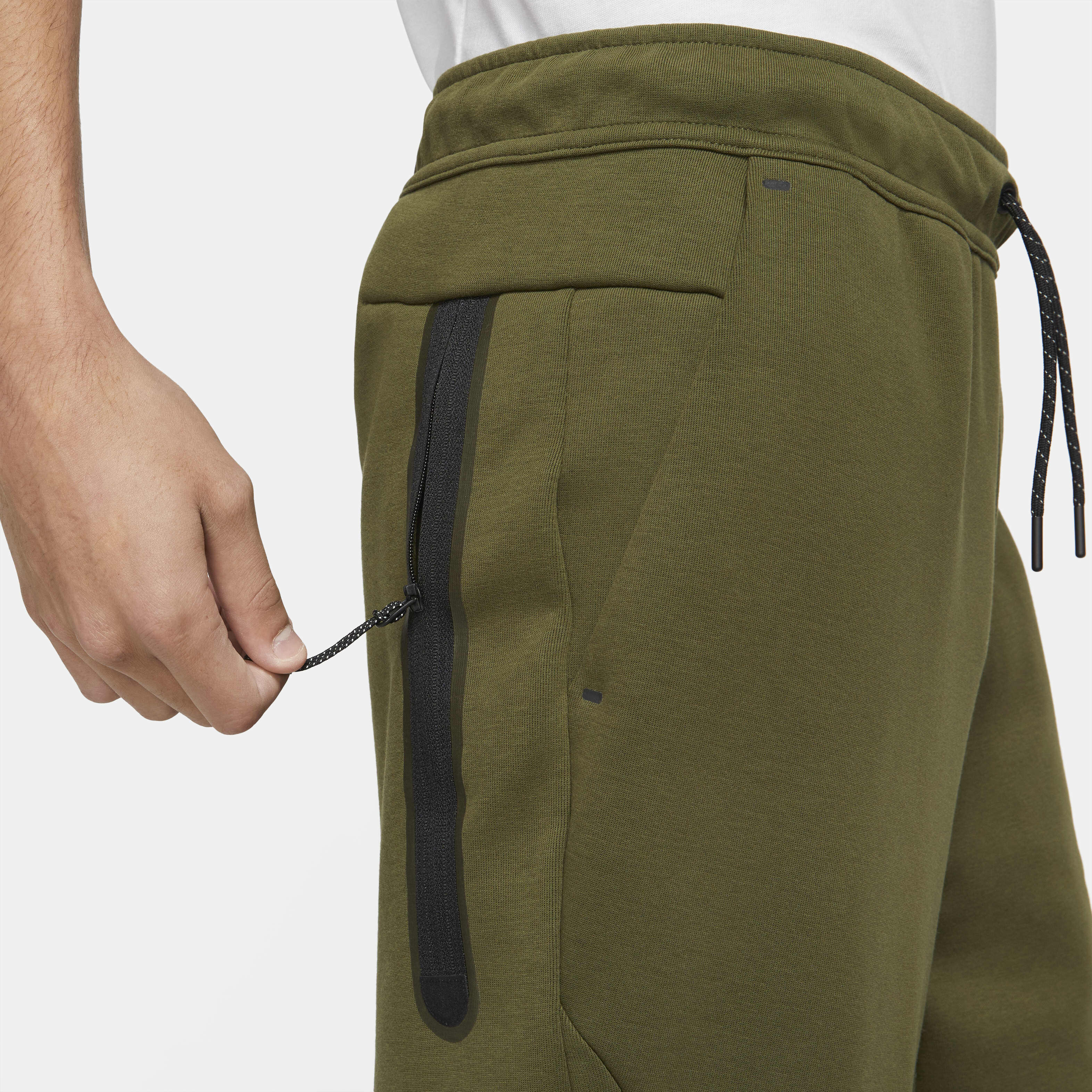 نايكي سبورتسوير تَك فليس image number 3