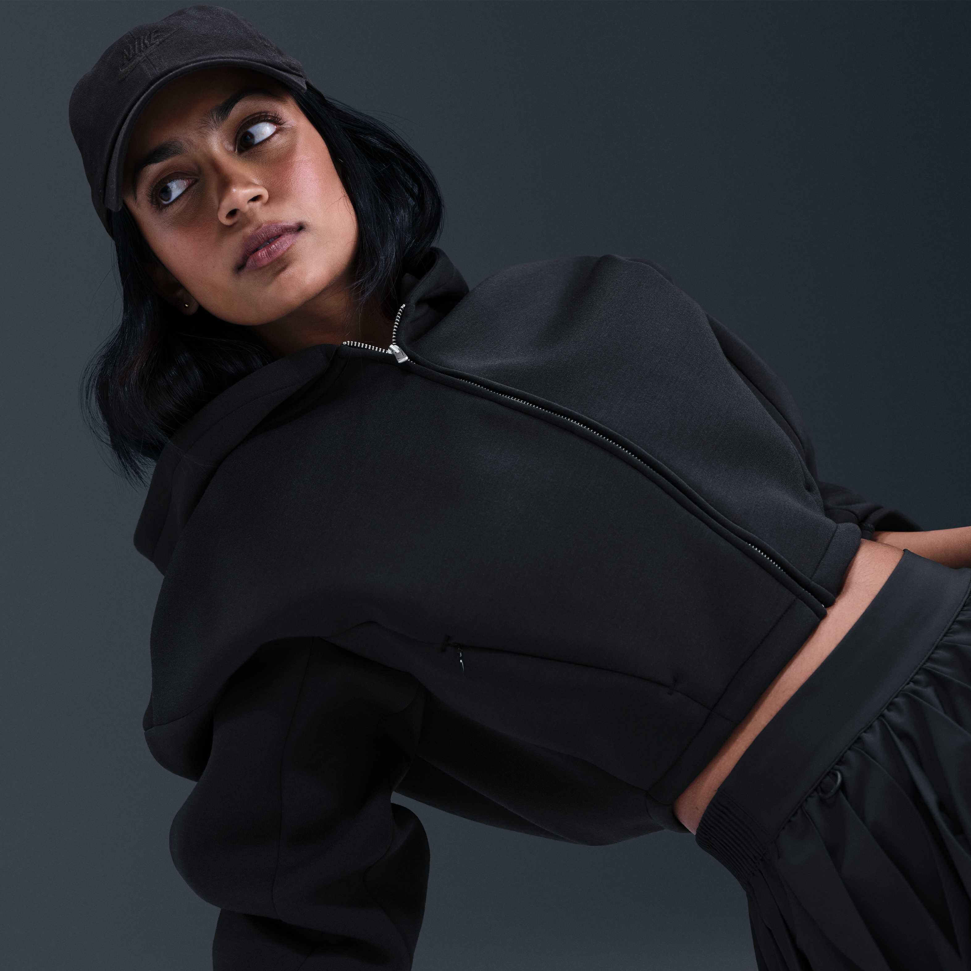 نايكي سبورتسوير image number 2