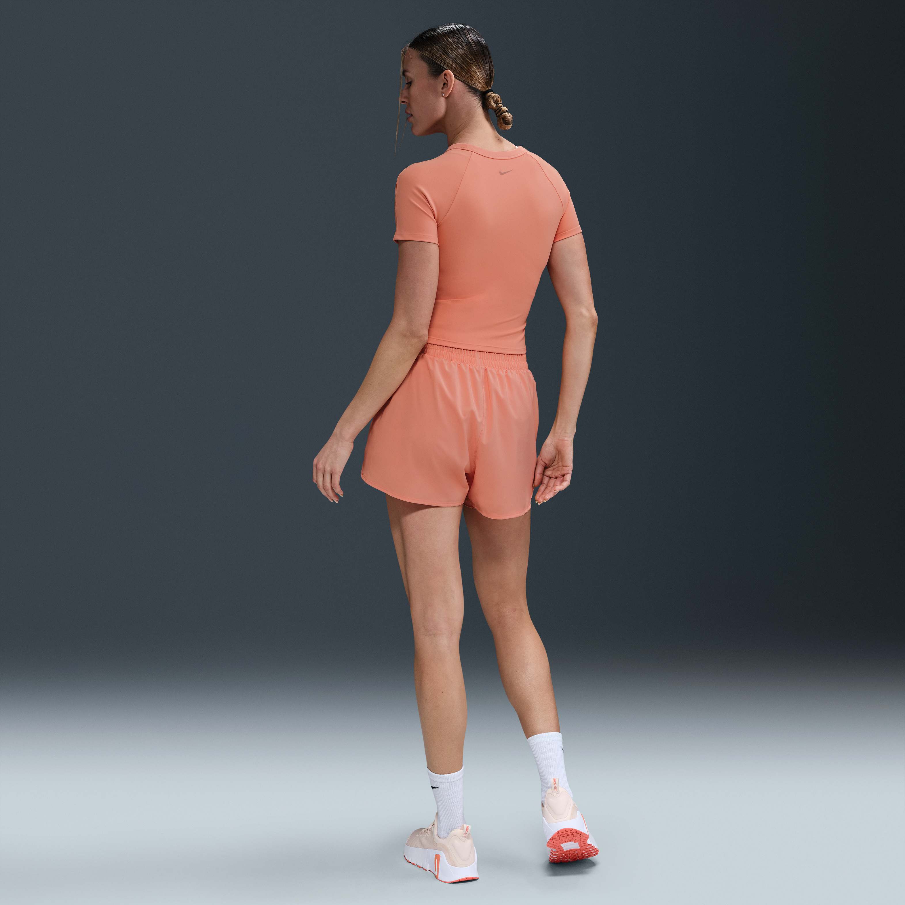 نايكي ون فيتد image number 4