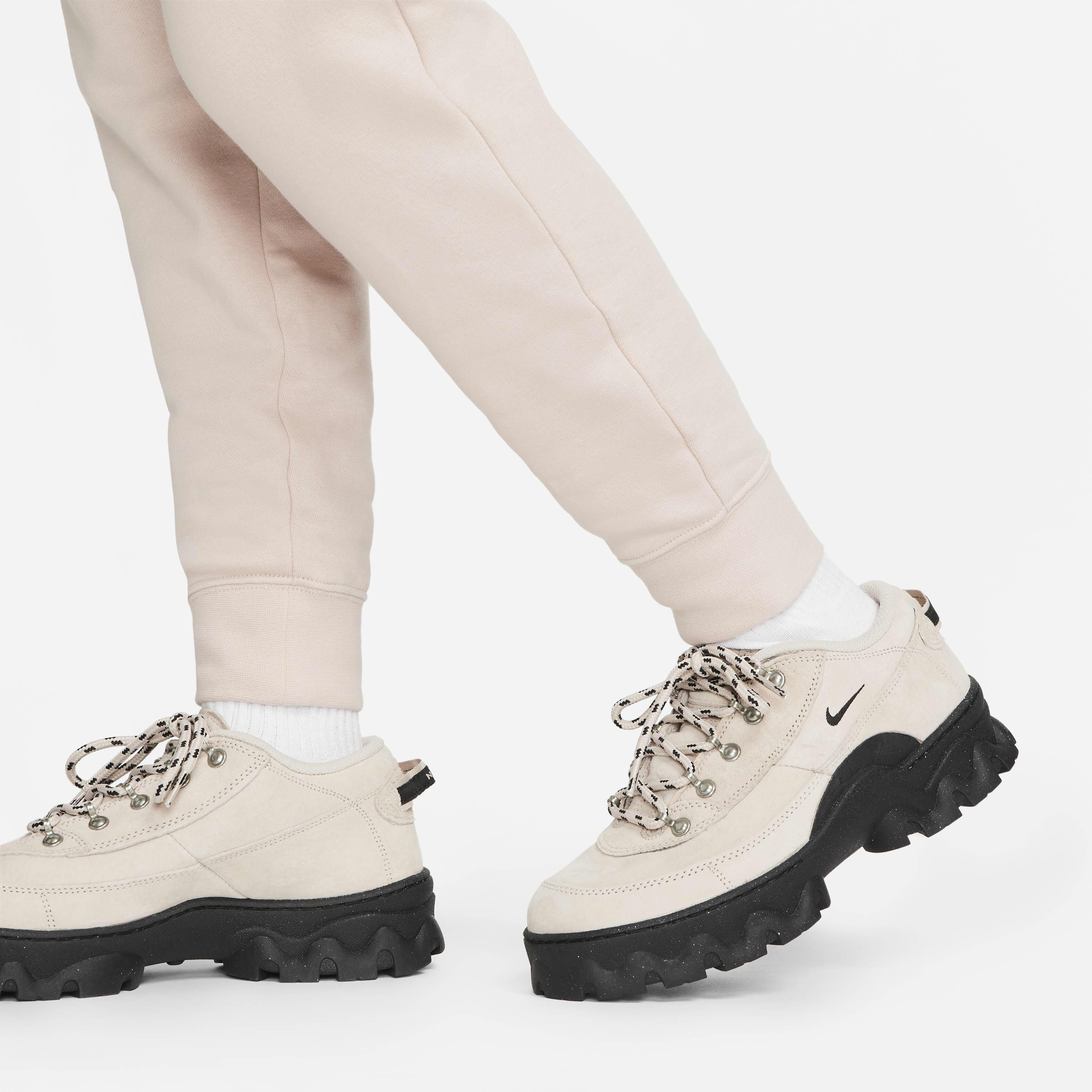 نايكي سبورتسوير كلوب فليس image number 3