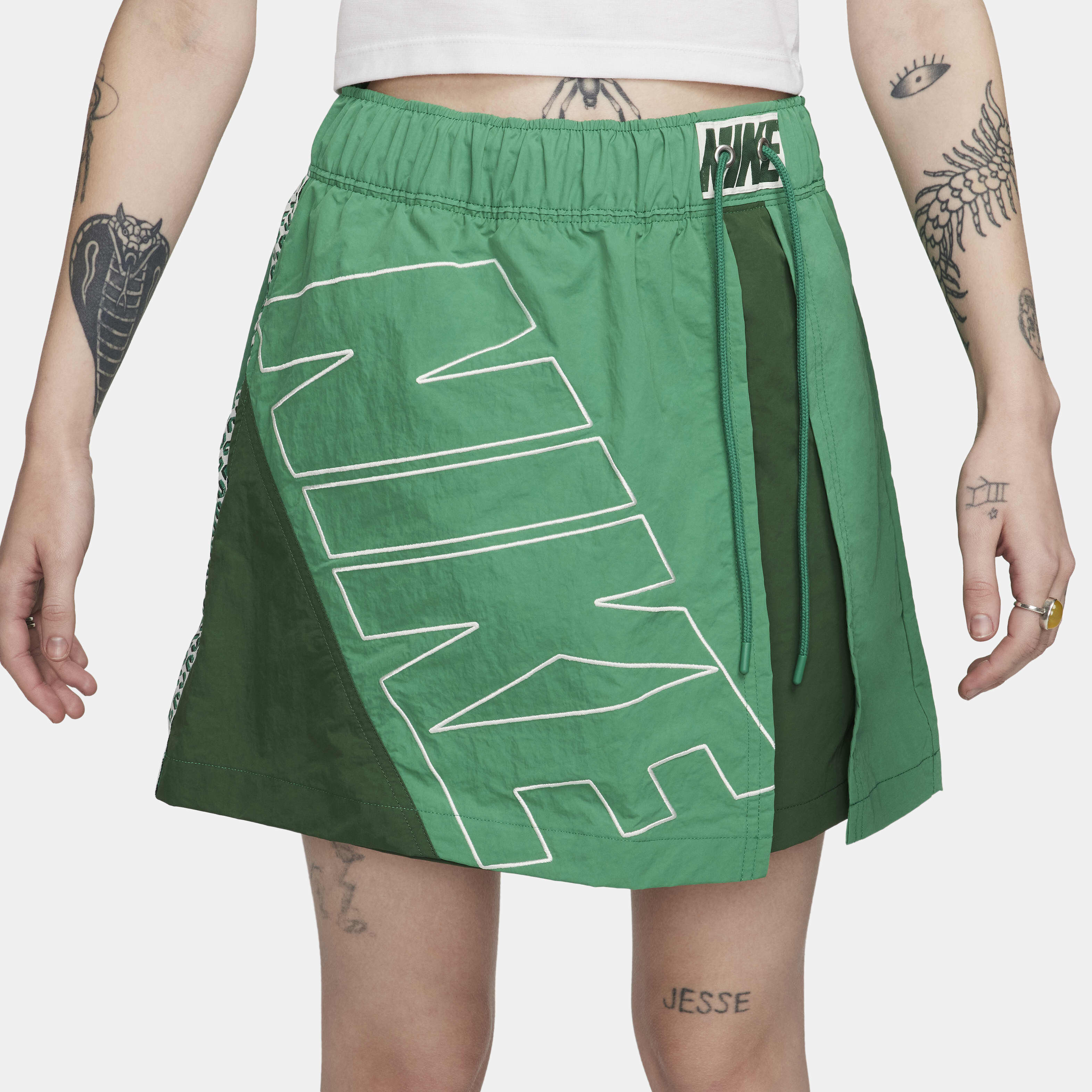 نايكي سبورتسوير &times; نايكي يونايتد image number 1