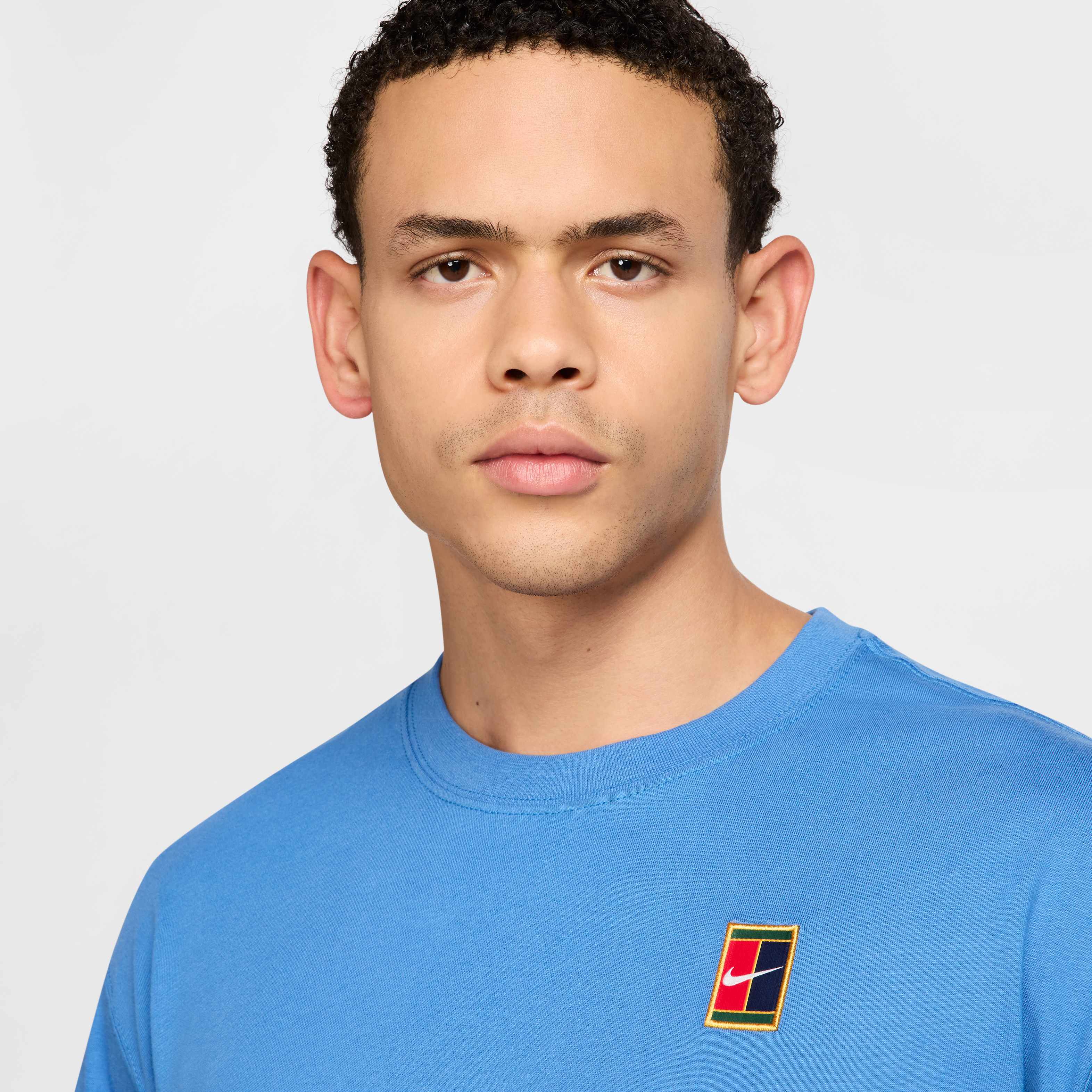 NikeCourt image number 2