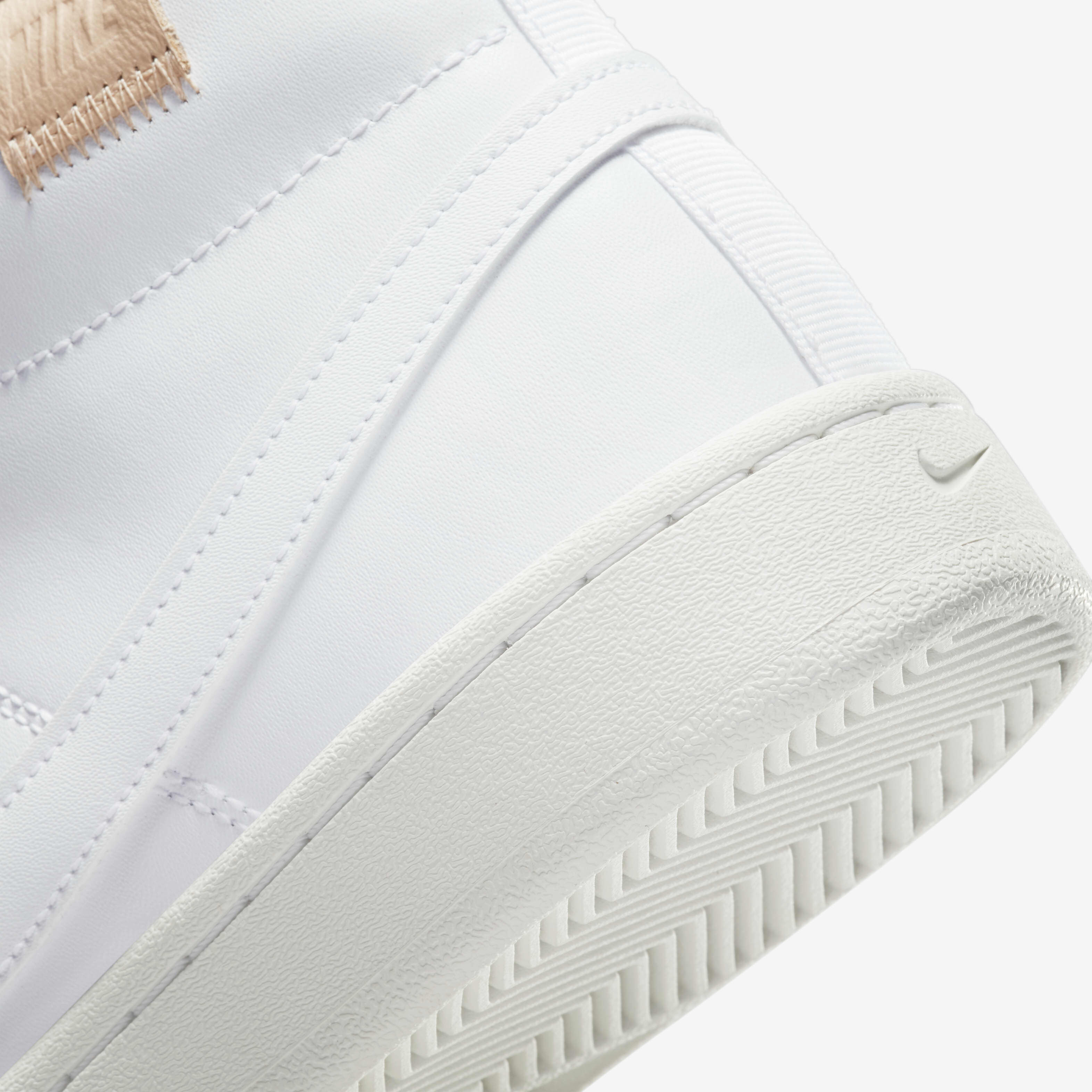 NikeCourt Royale 2 Mid image number 7