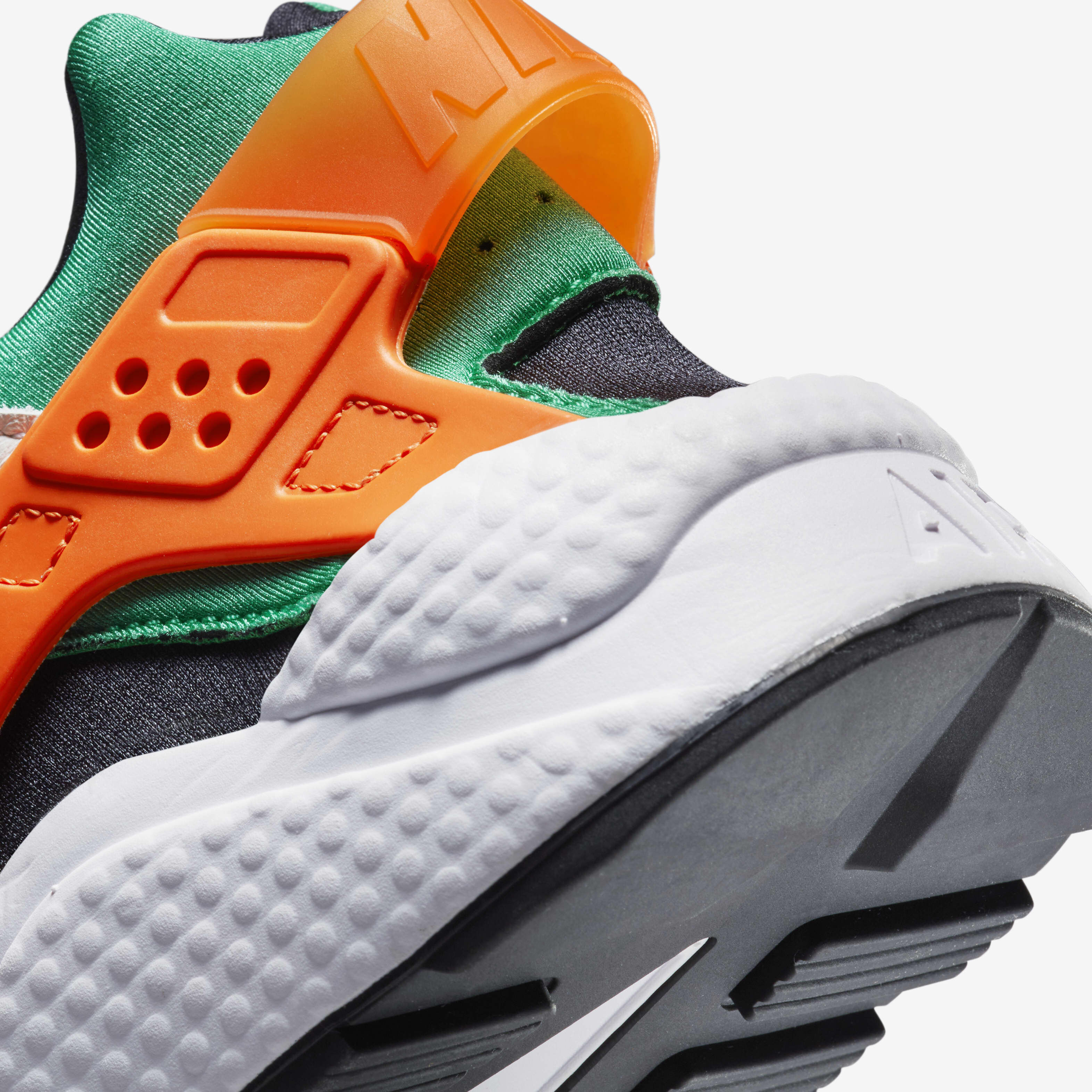 Nike Air Huarache image number 7