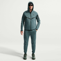 Nike Tech