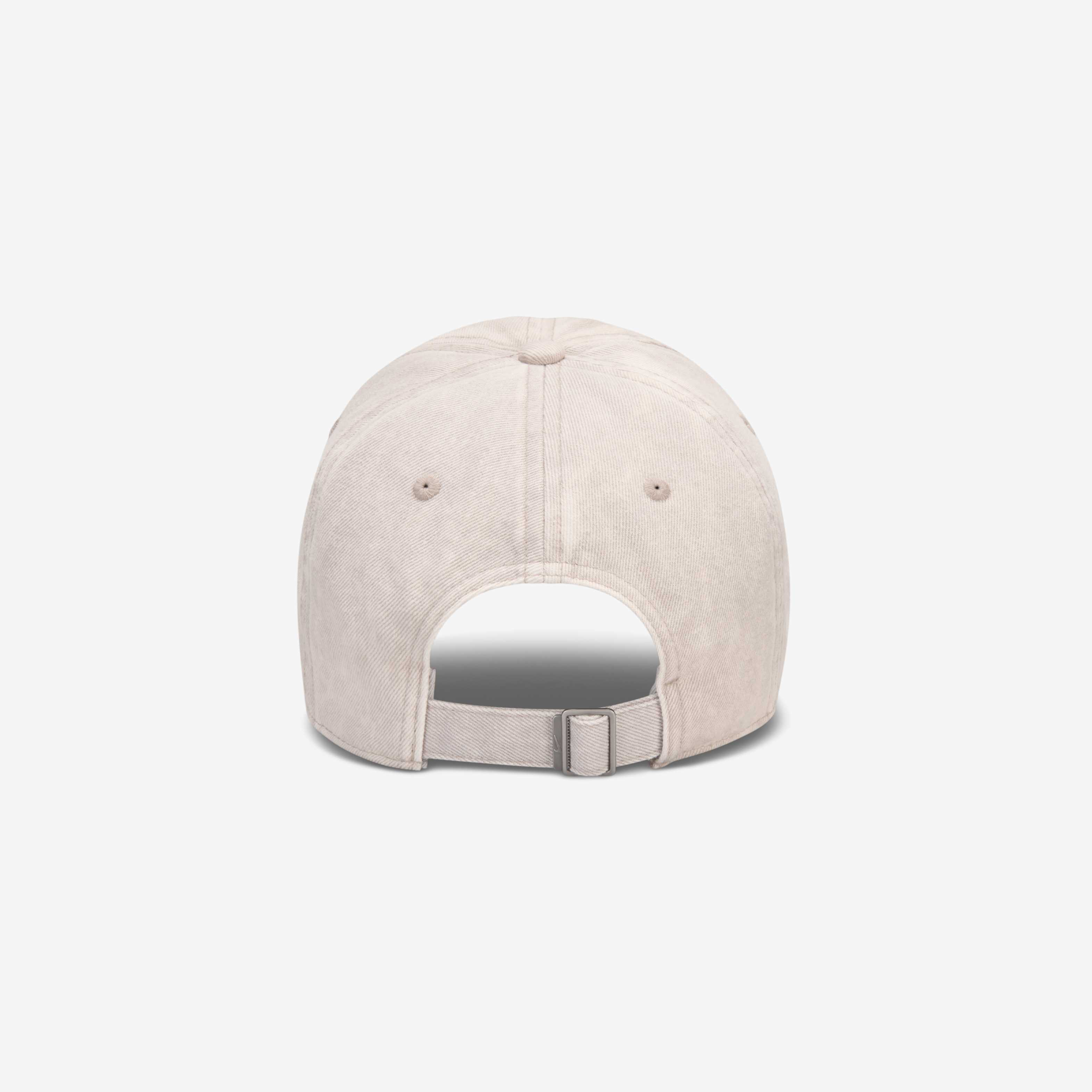 نايكي كلوب image number 5