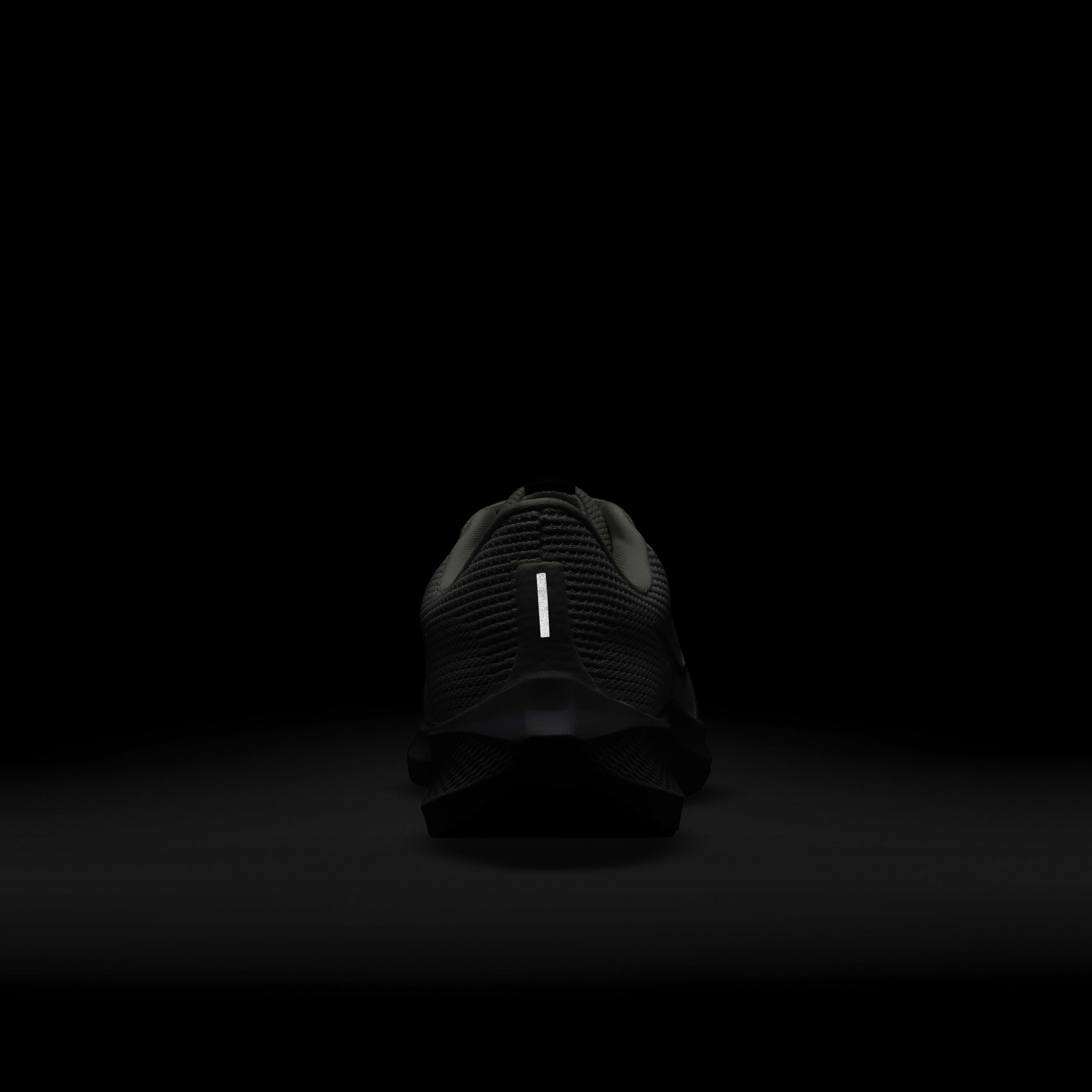 Nike Pegasus 40 image number 8