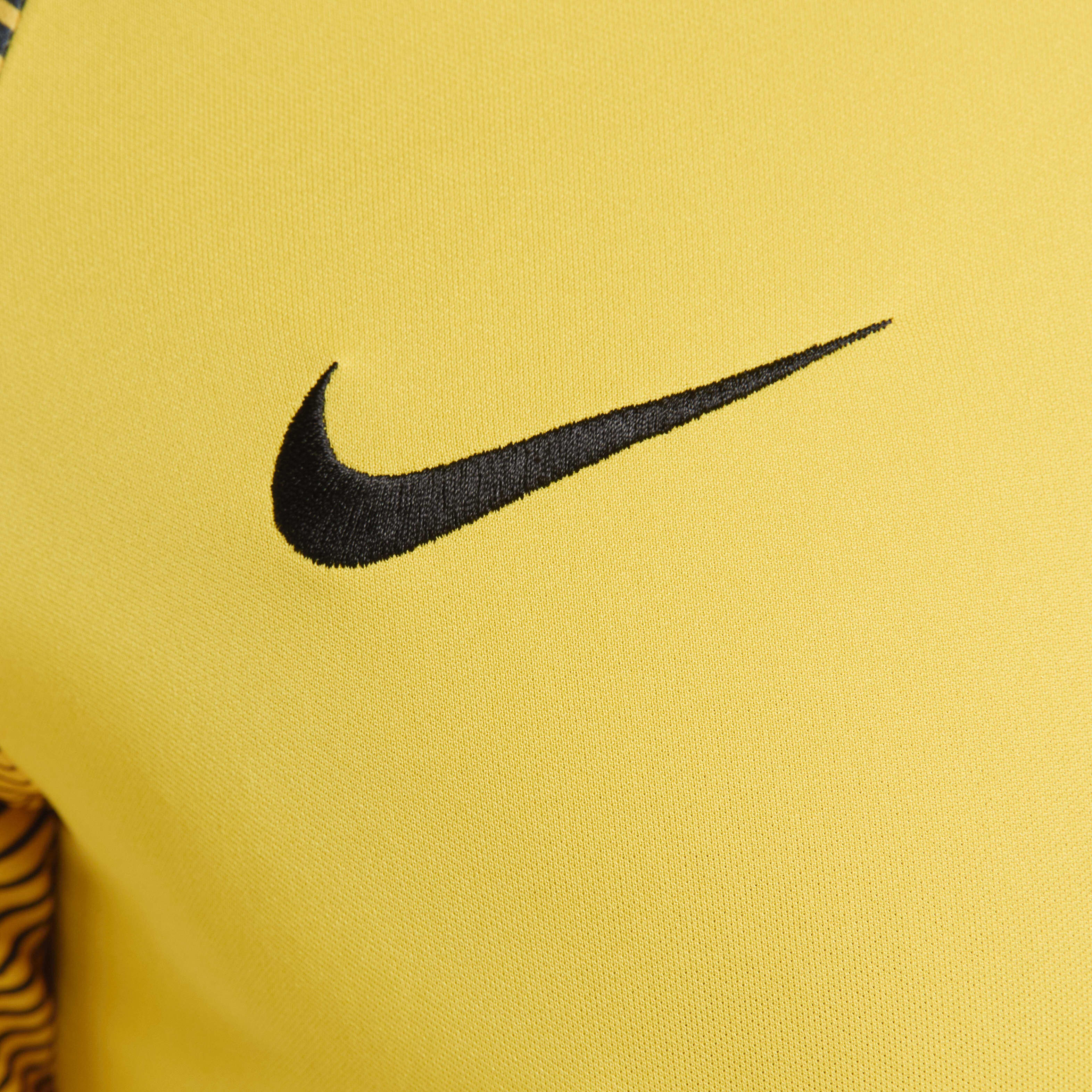 yellow nike gear
