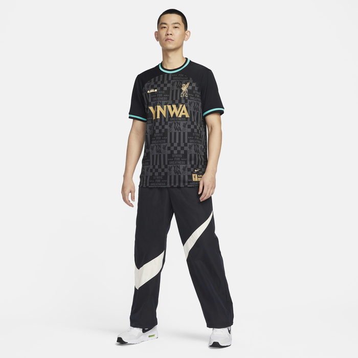 ليبرون x ليفربول F.C. image number 7 ليبرون x ليفربول F.C. image number 7