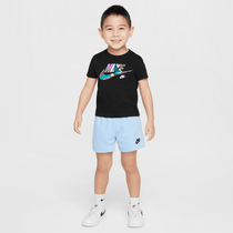 Nike Sportswear "Outside the Lines"
