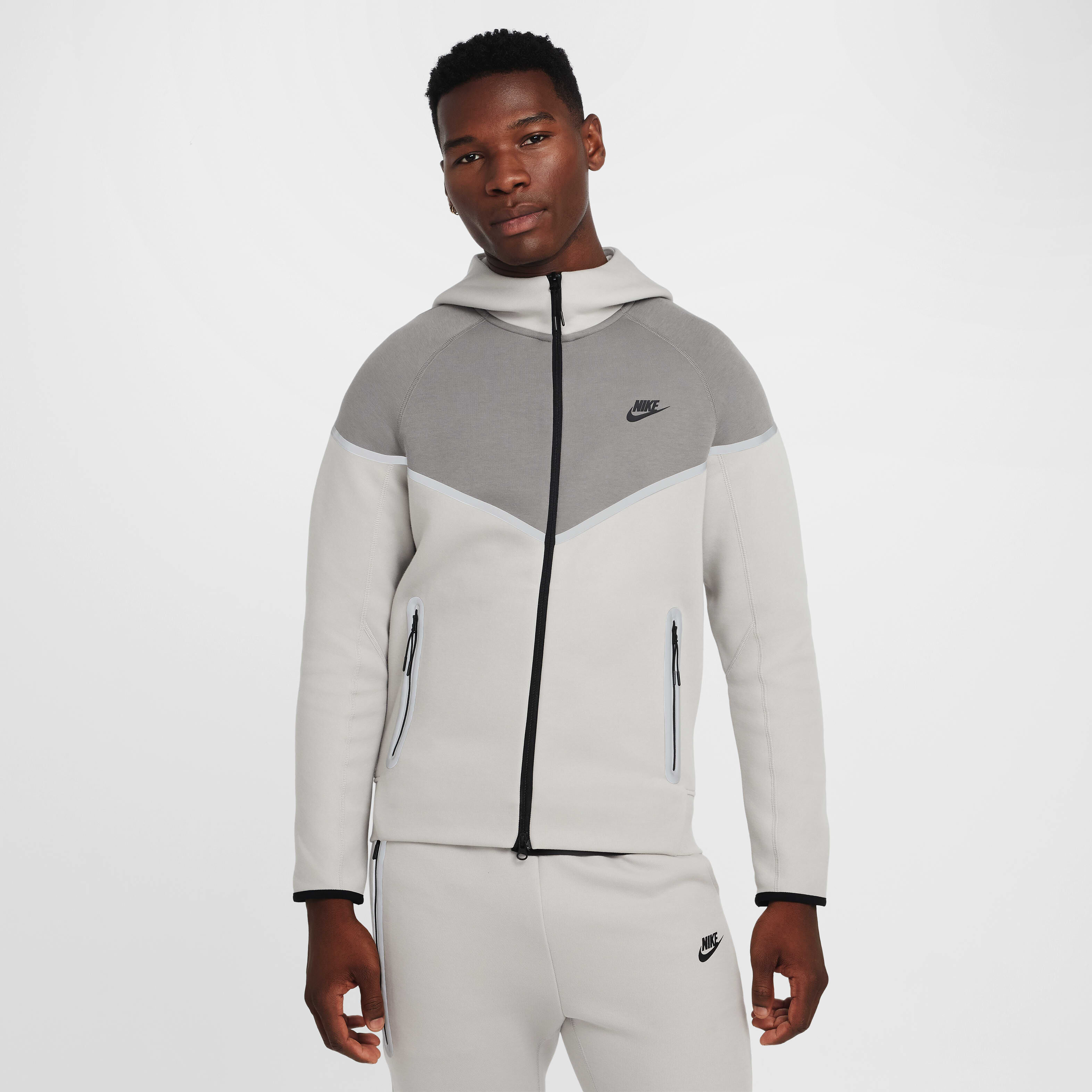 Buy Nike Tech Windrunner Men s Fleece Full Zip Jacket Nike Qatar Official