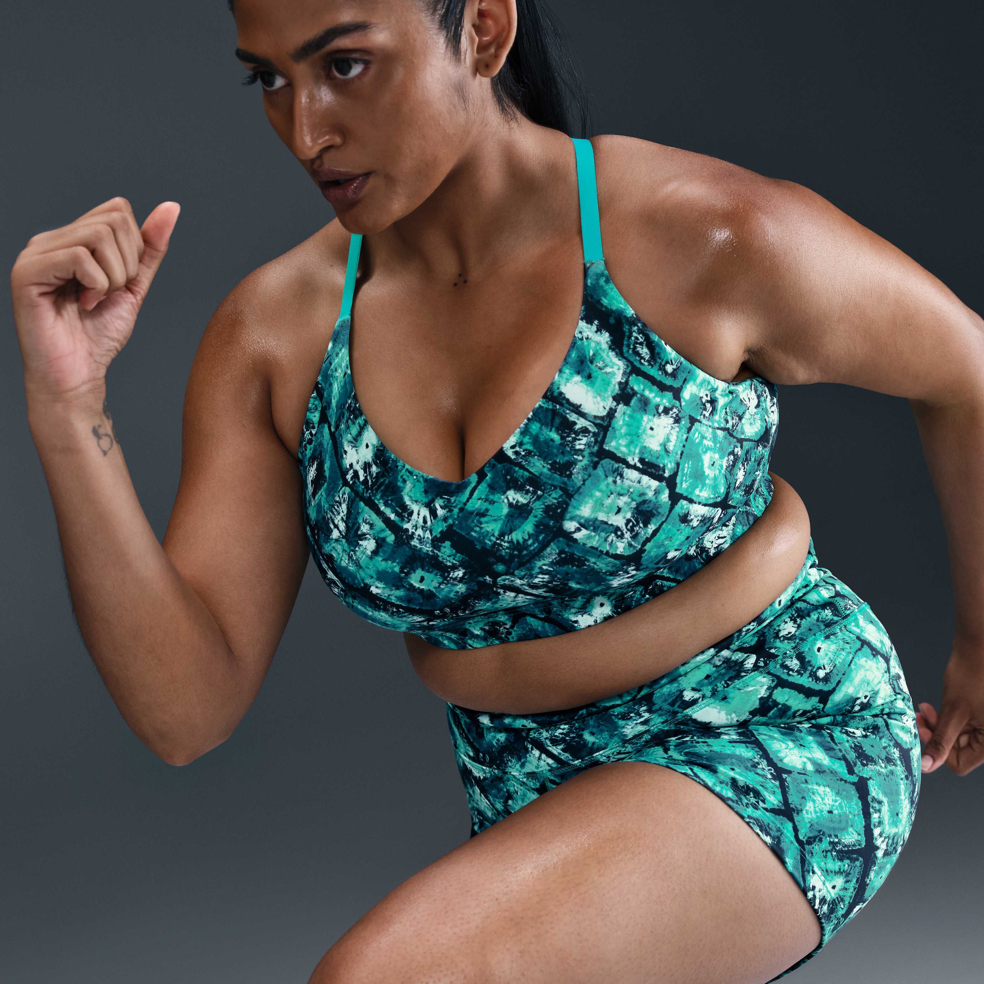 نايكي ويمنز ارتيست كوليكشن image number 7