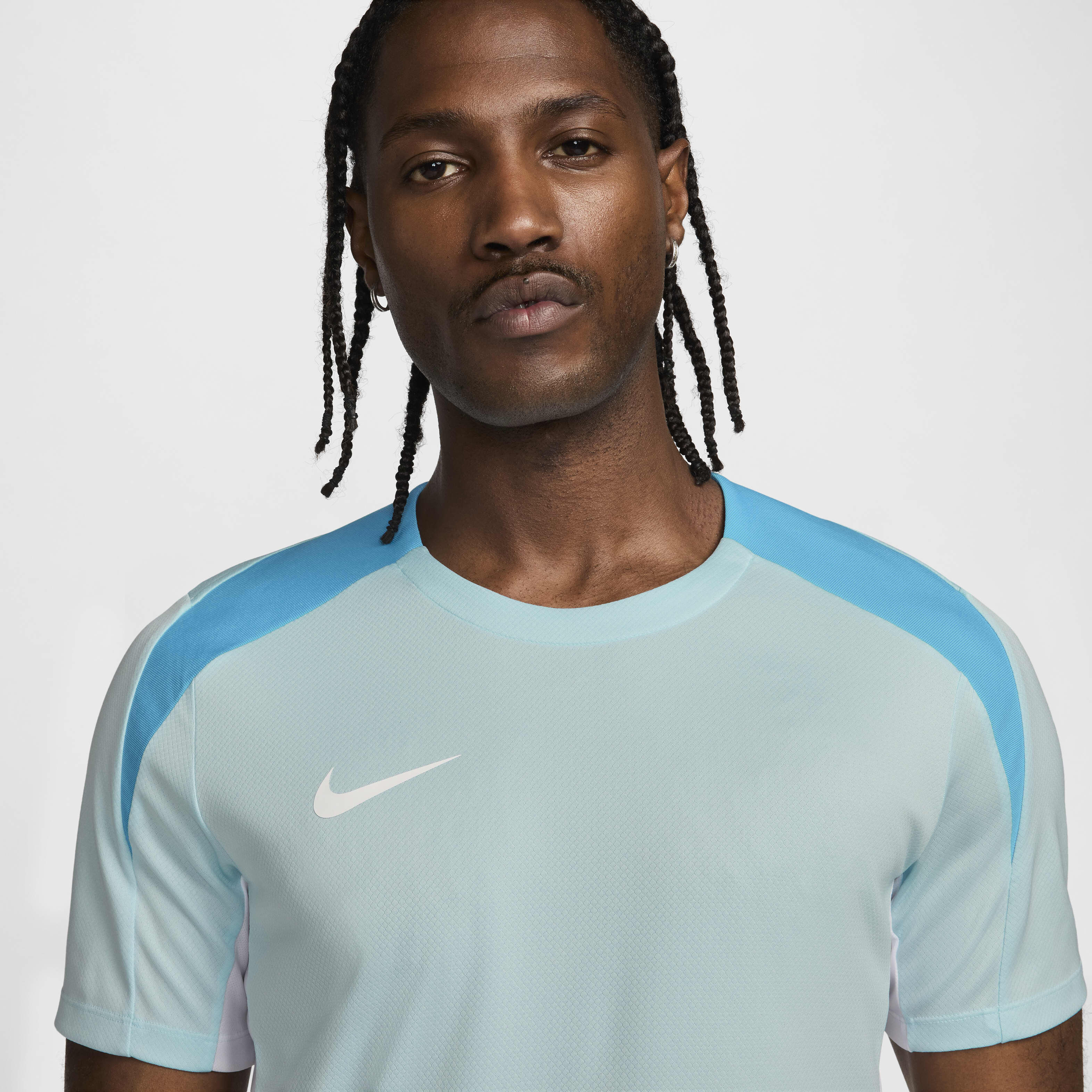 Nike Strike image number 2