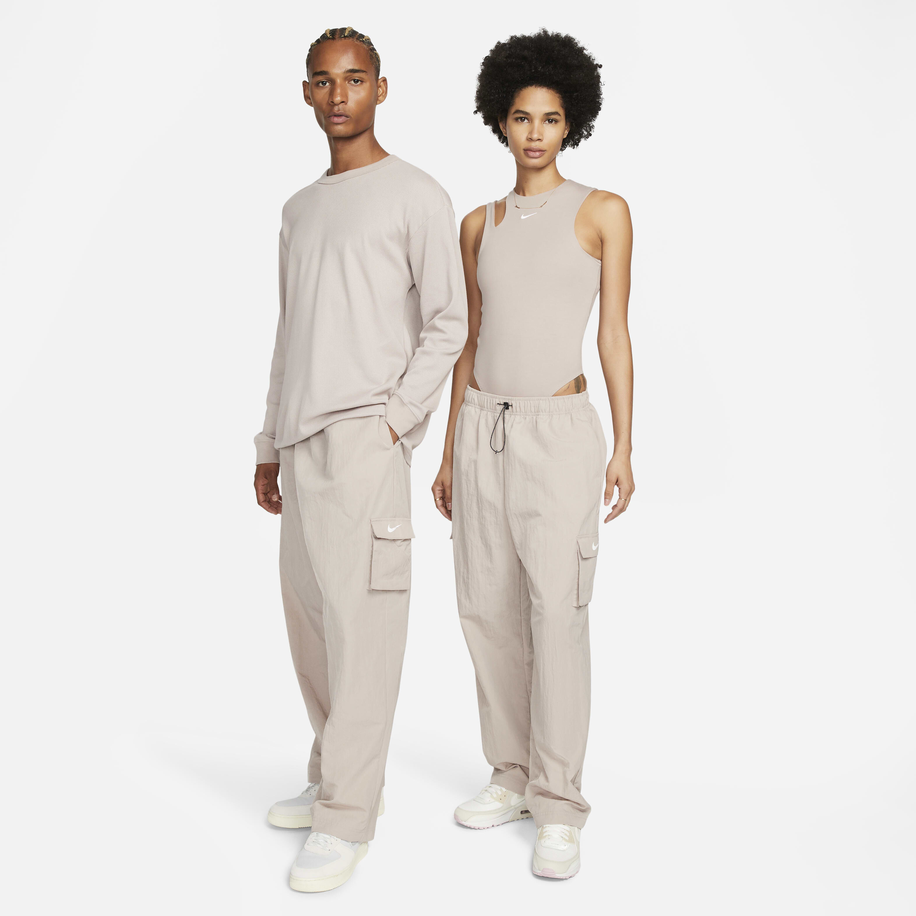 نايكي سبورتسوير ايسنشال image number 6