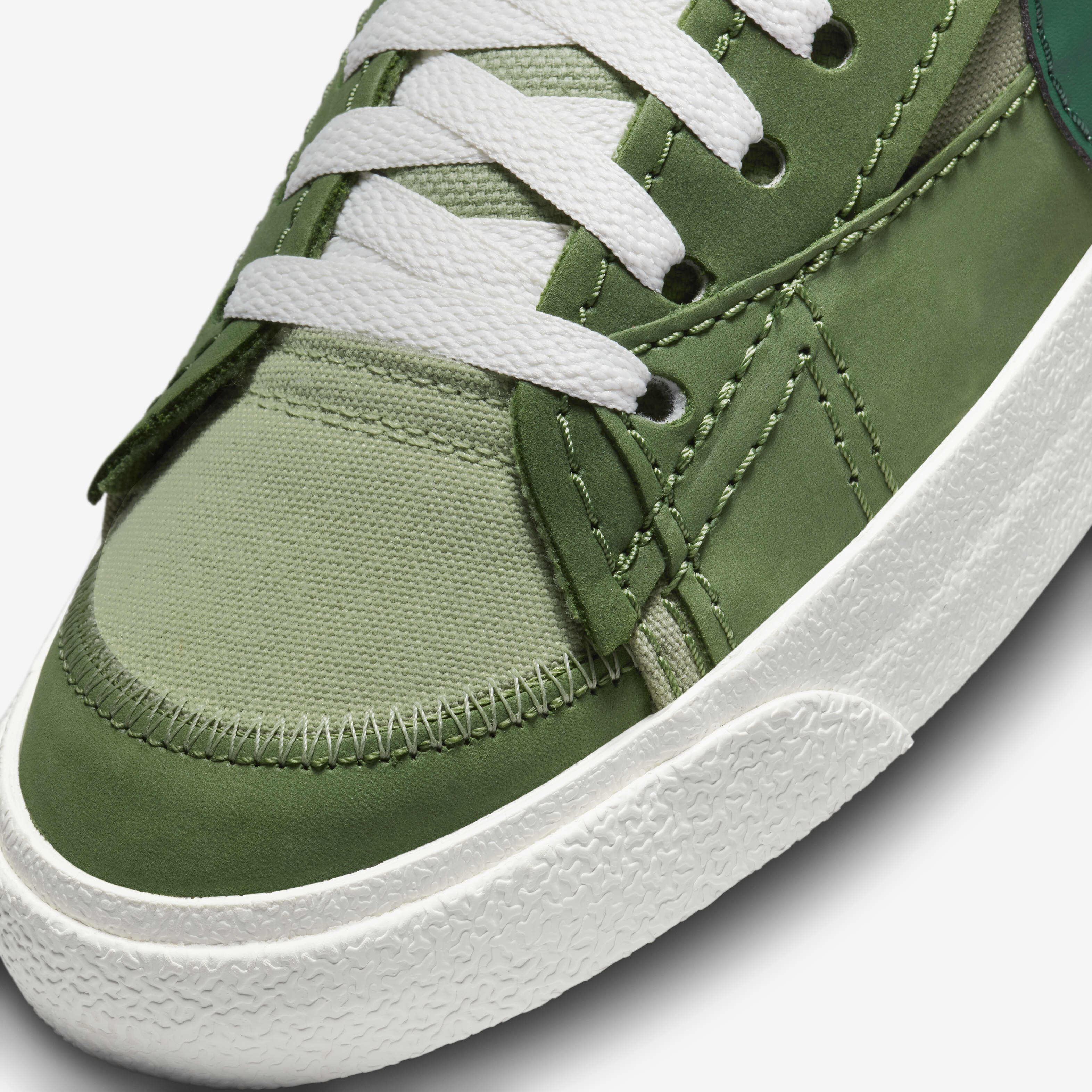 نايكي بليزر لو'77 جامبو image number 6