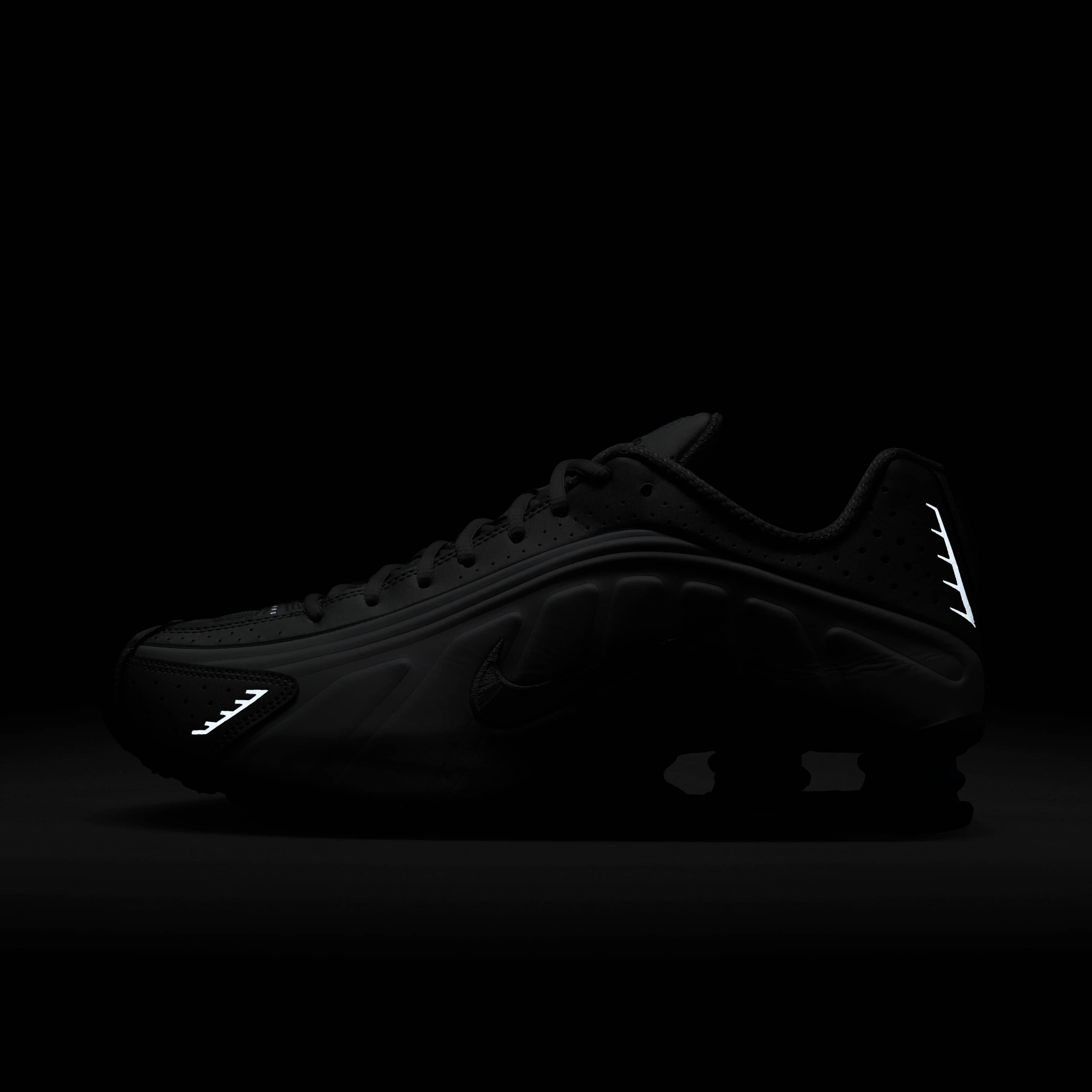 Nike Shox R4 image number 10