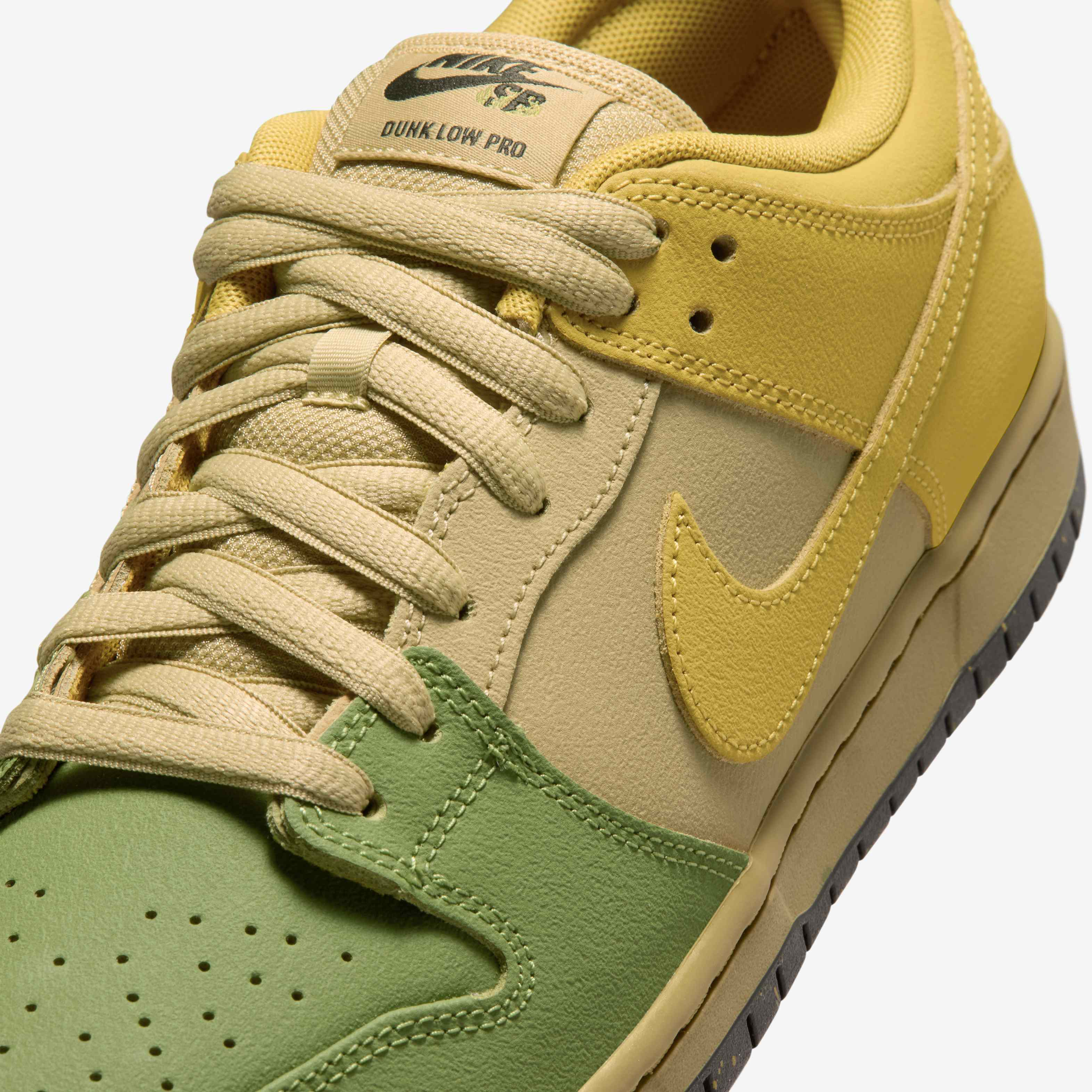 Nike SB Dunk Low Pro image number 6