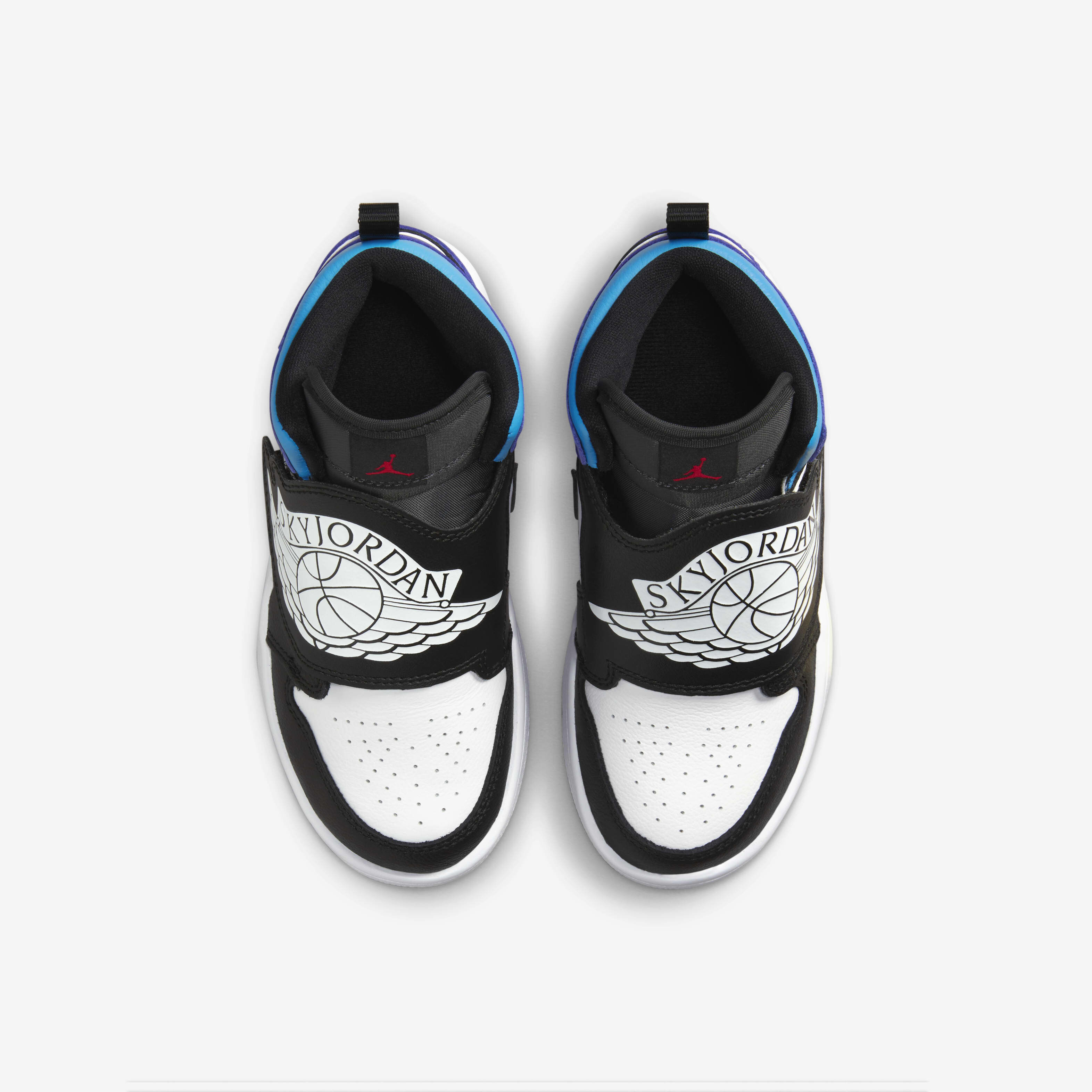 Sky Jordan 1 image number 3