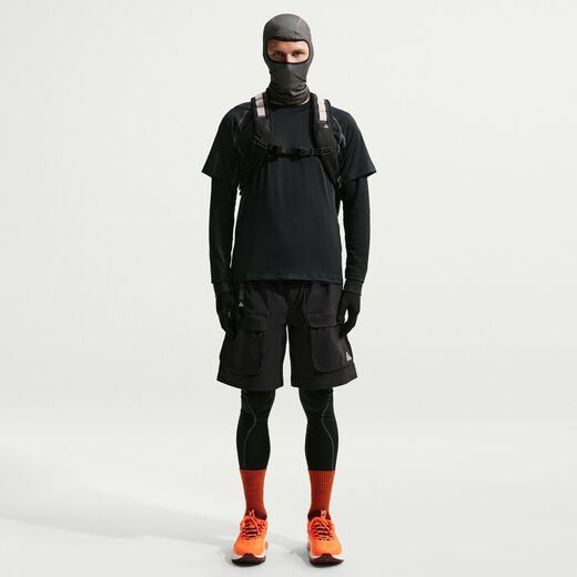 ACG - Thrive in All Conditions-نايكي, نايكي ACG "وايلدسي", تيشيرت دراي-فت طبقة أساسية بأكمام قصيرة للرجال