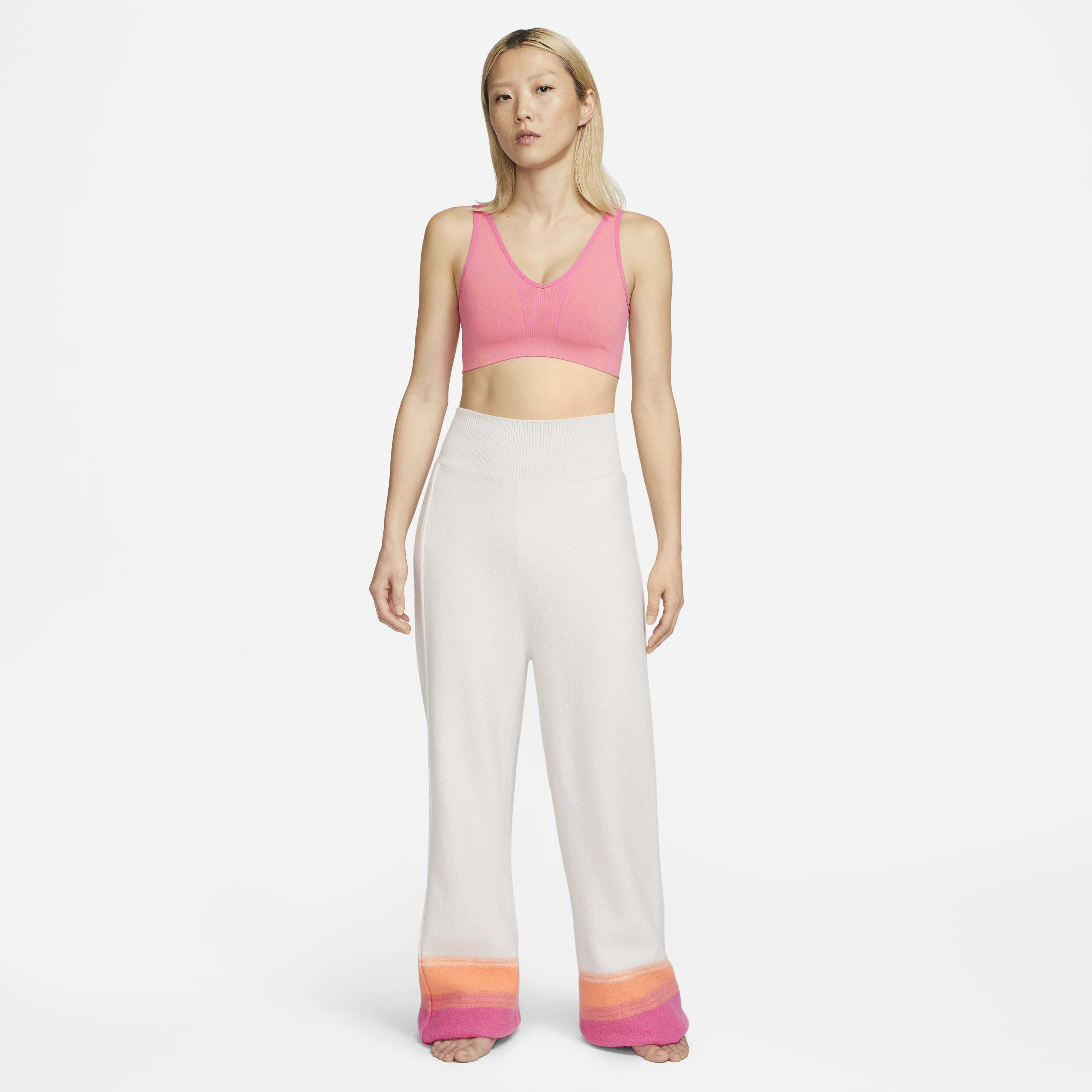 صدرية رياضية نايكي يوغا دراي-فت اندي سيمليس image number 4