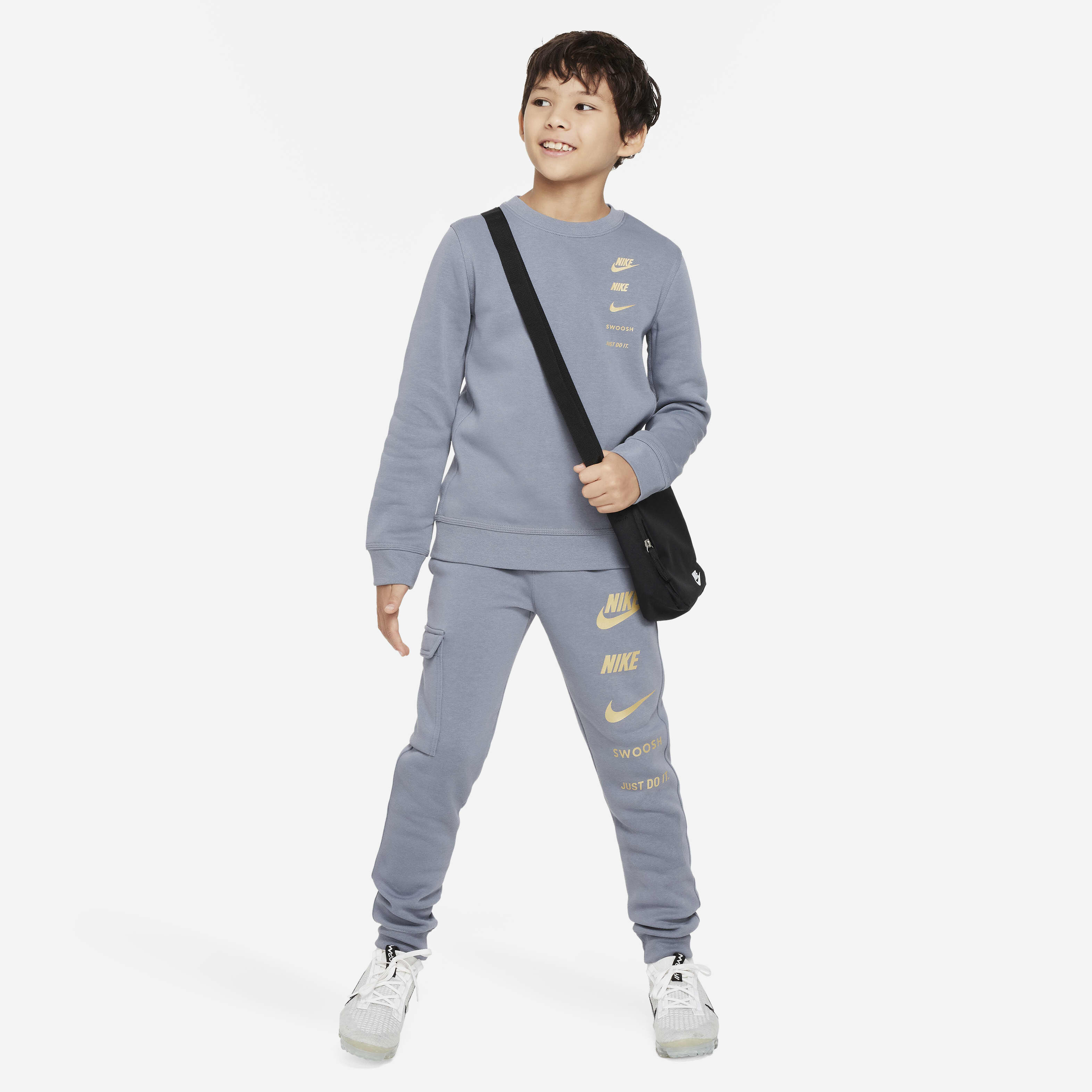 نايكي سبورتسوير ستاندرد ايشيو image number 3