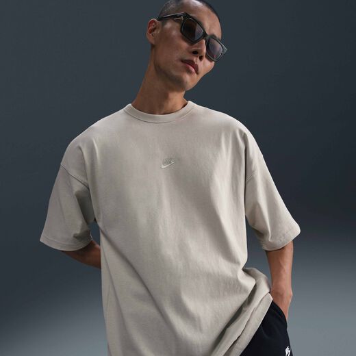 نايكي سبورتسوير بريميوم ايسنشالز