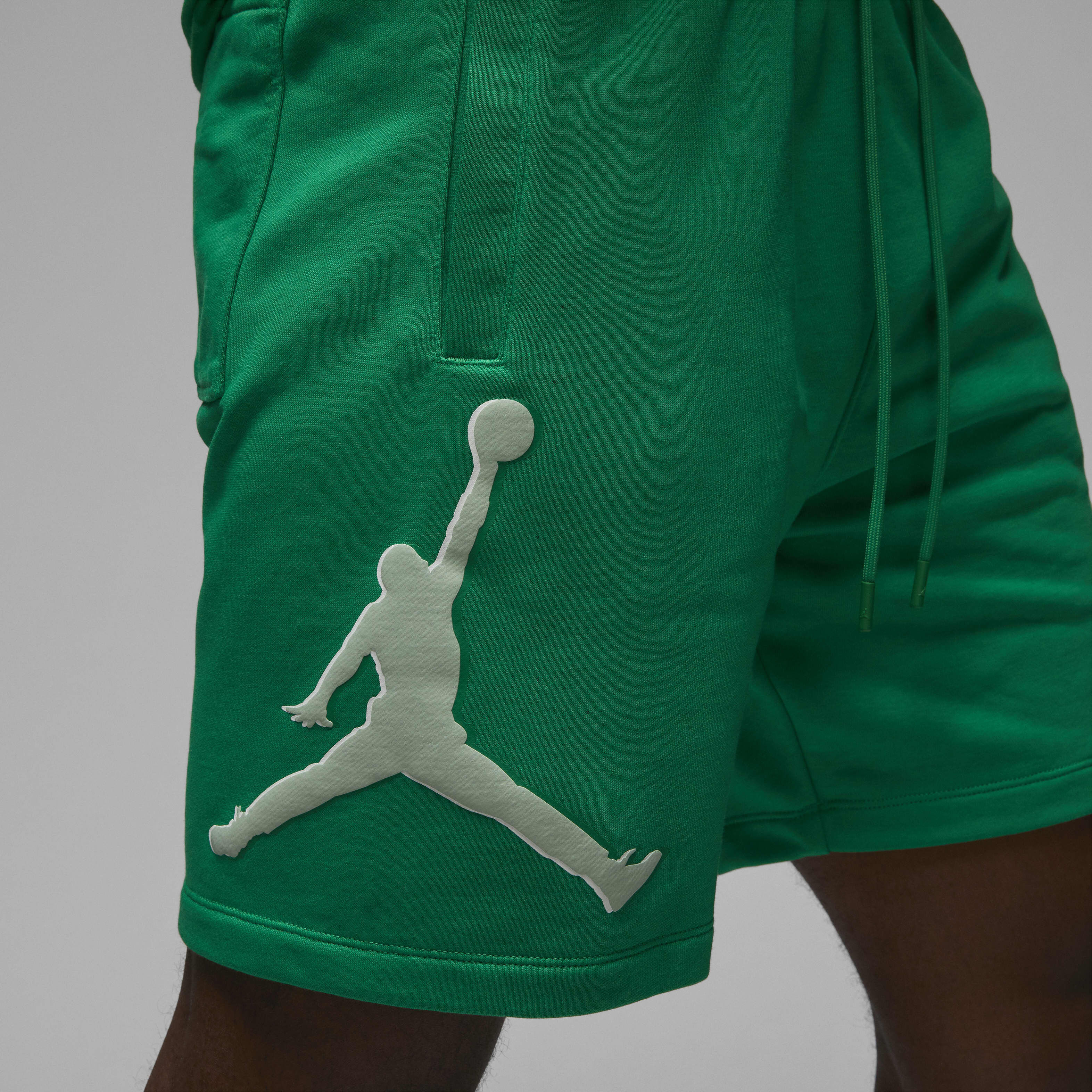 Jordan Essentials image number 4