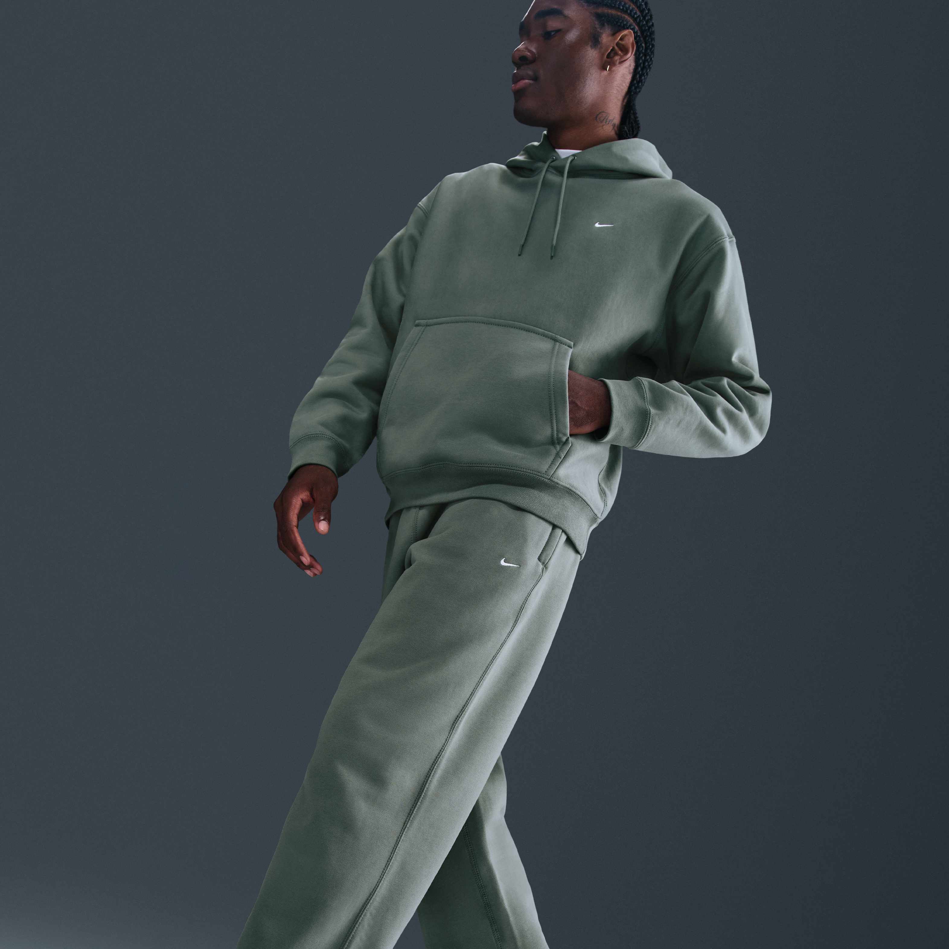 نايكي سولو سووش image number 4