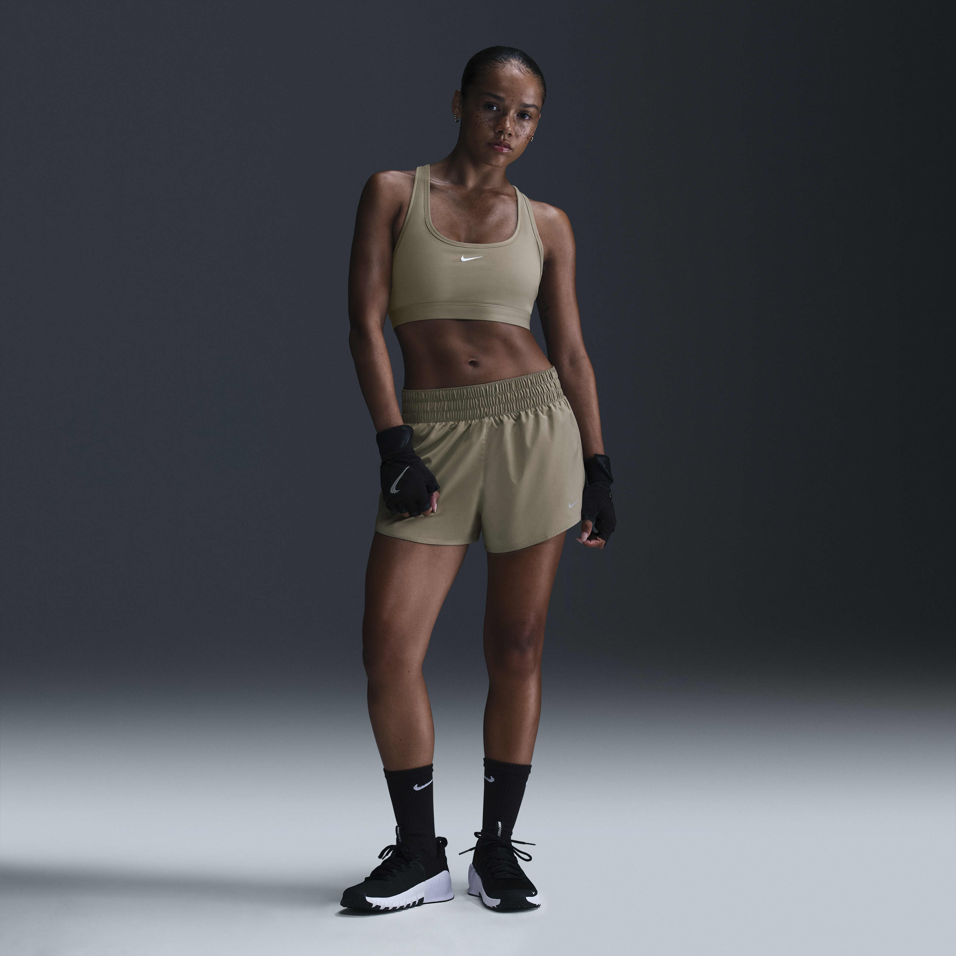 Nike Swoosh Light Support image number 3