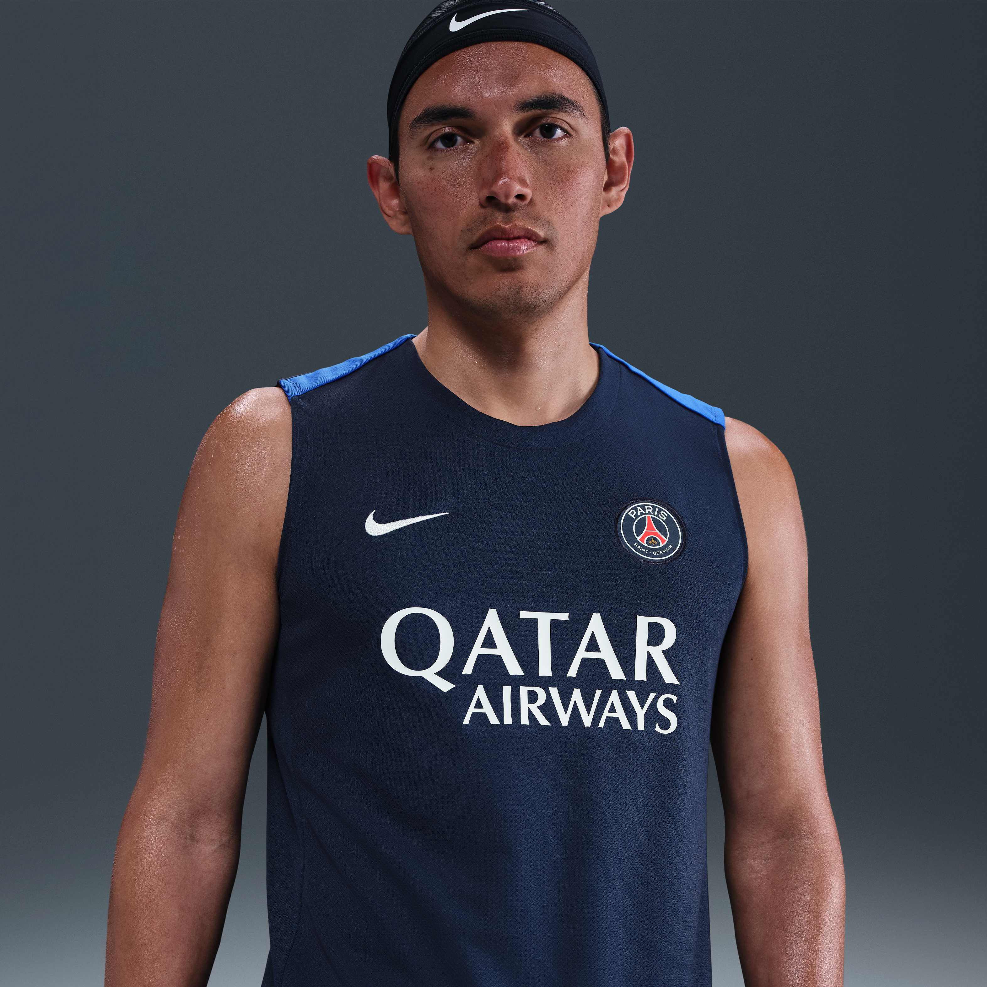 Buy Paris Saint-Germain Strike Men's Nike Dri-FIT Football