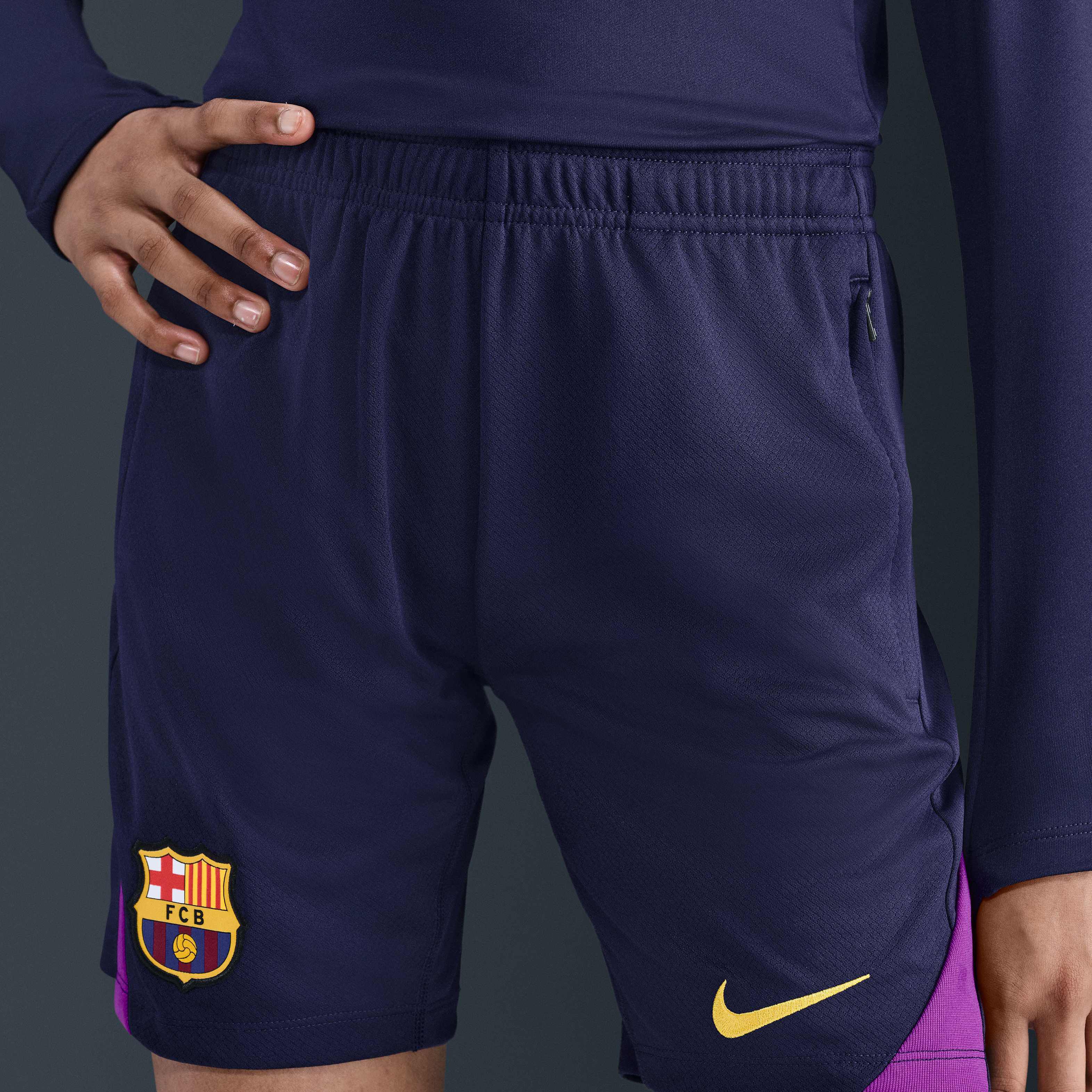 برشلونة سترايك image number 1