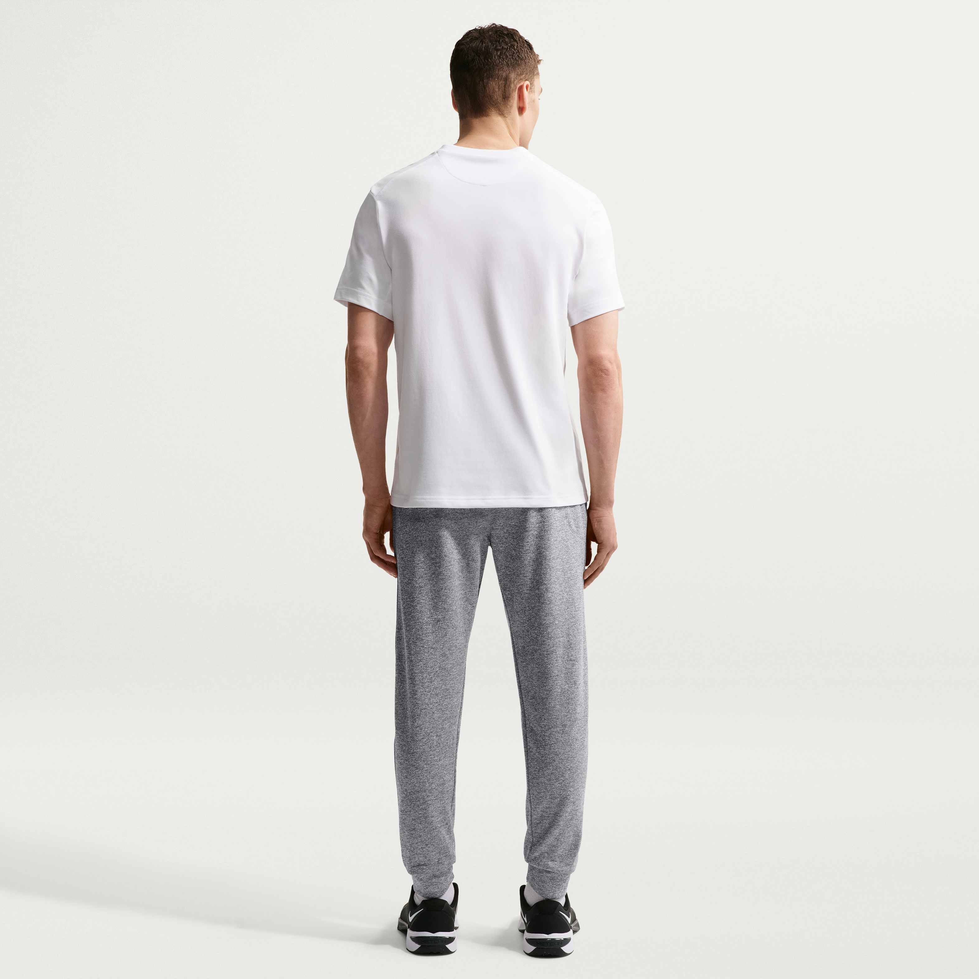 Nike Therma image number 4