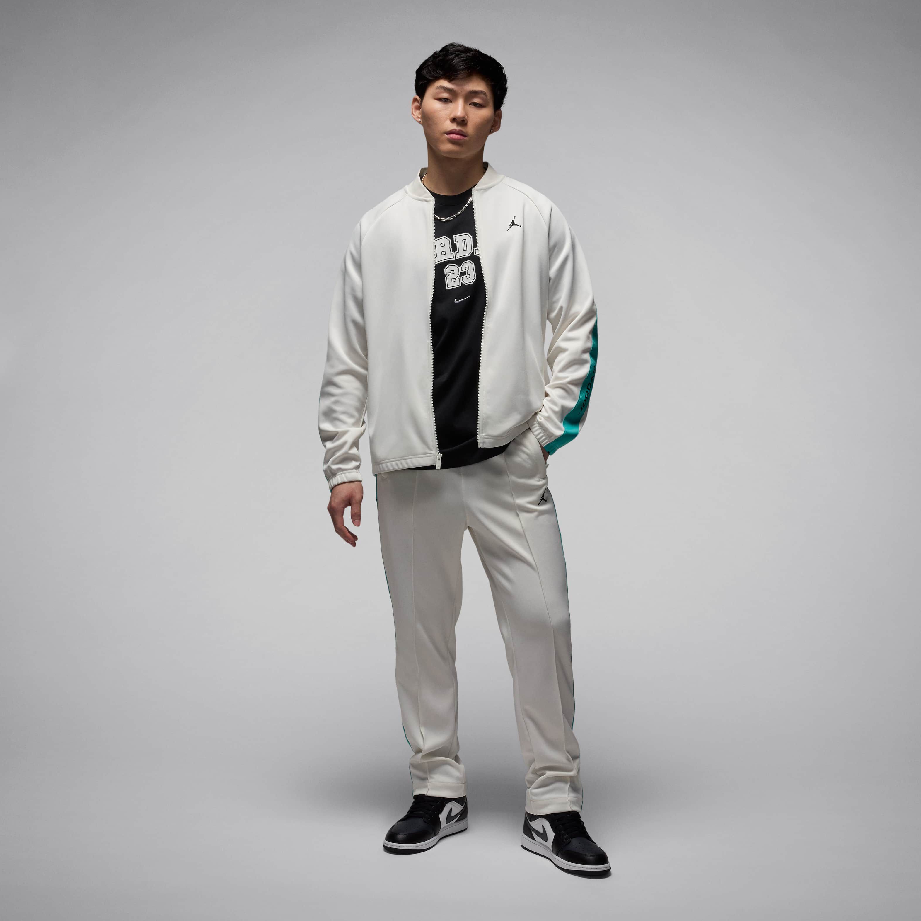 Jordan Essentials image number 6