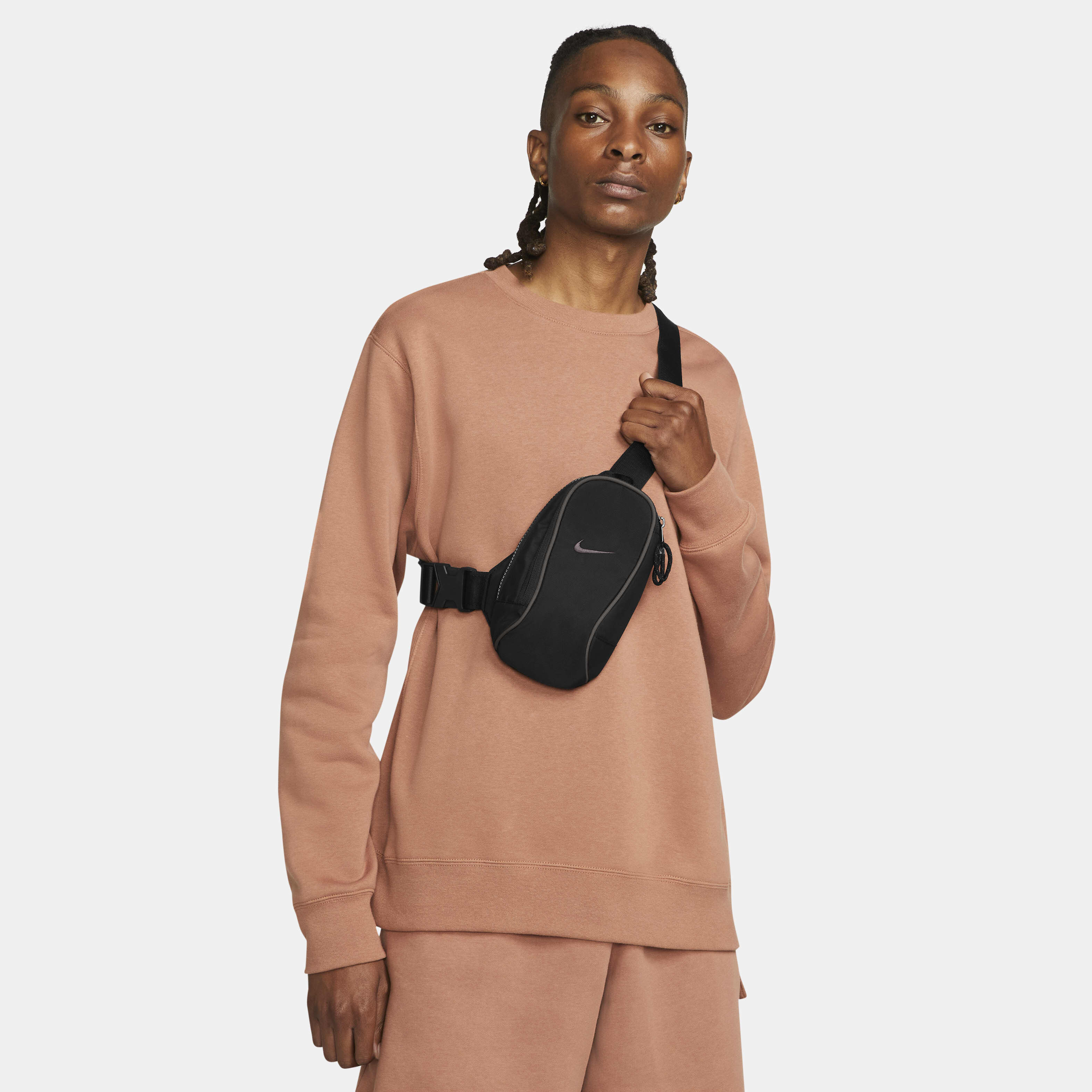 Nike Sportswear Essentials image number 0