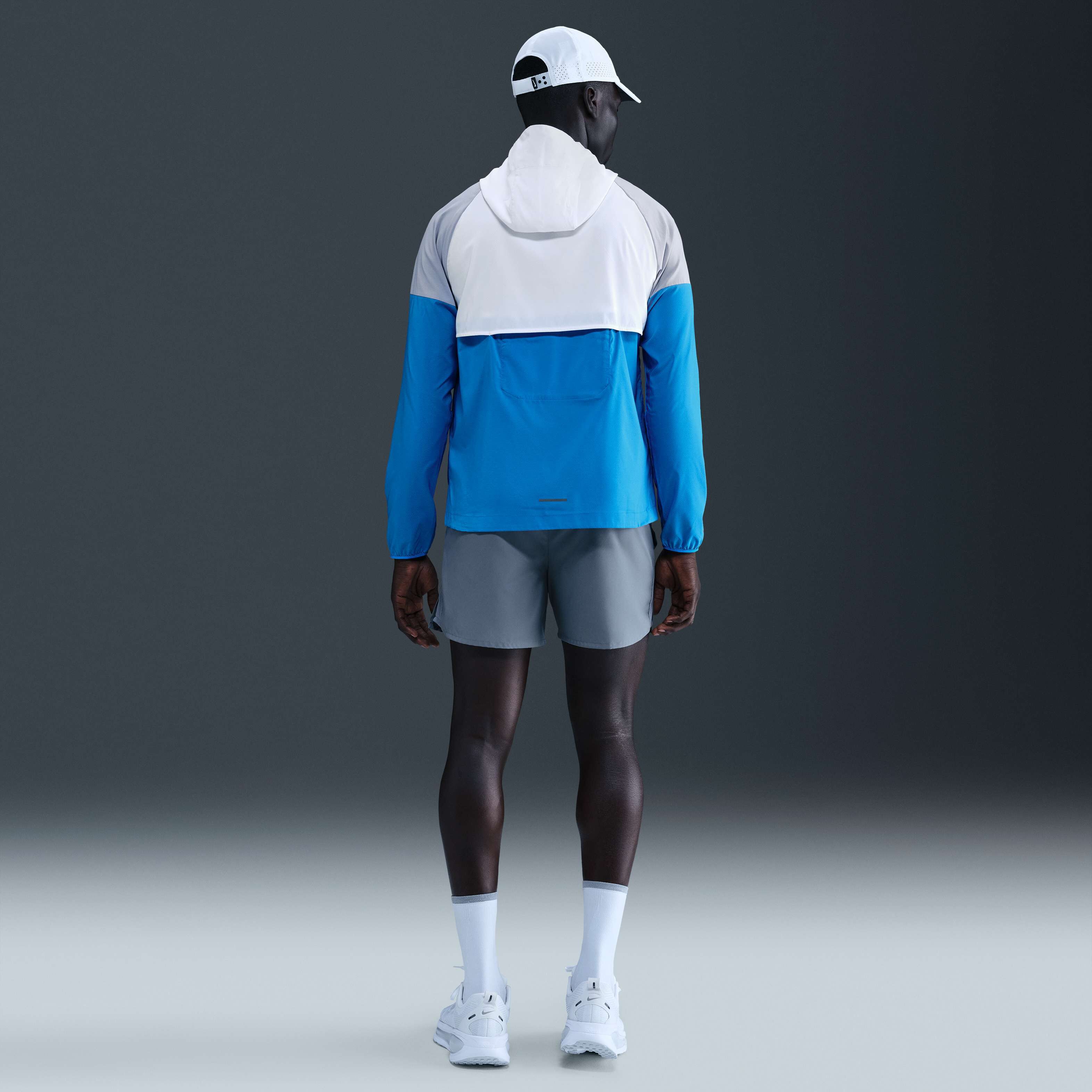 Nike Impossibly Light Windrunner image number 4