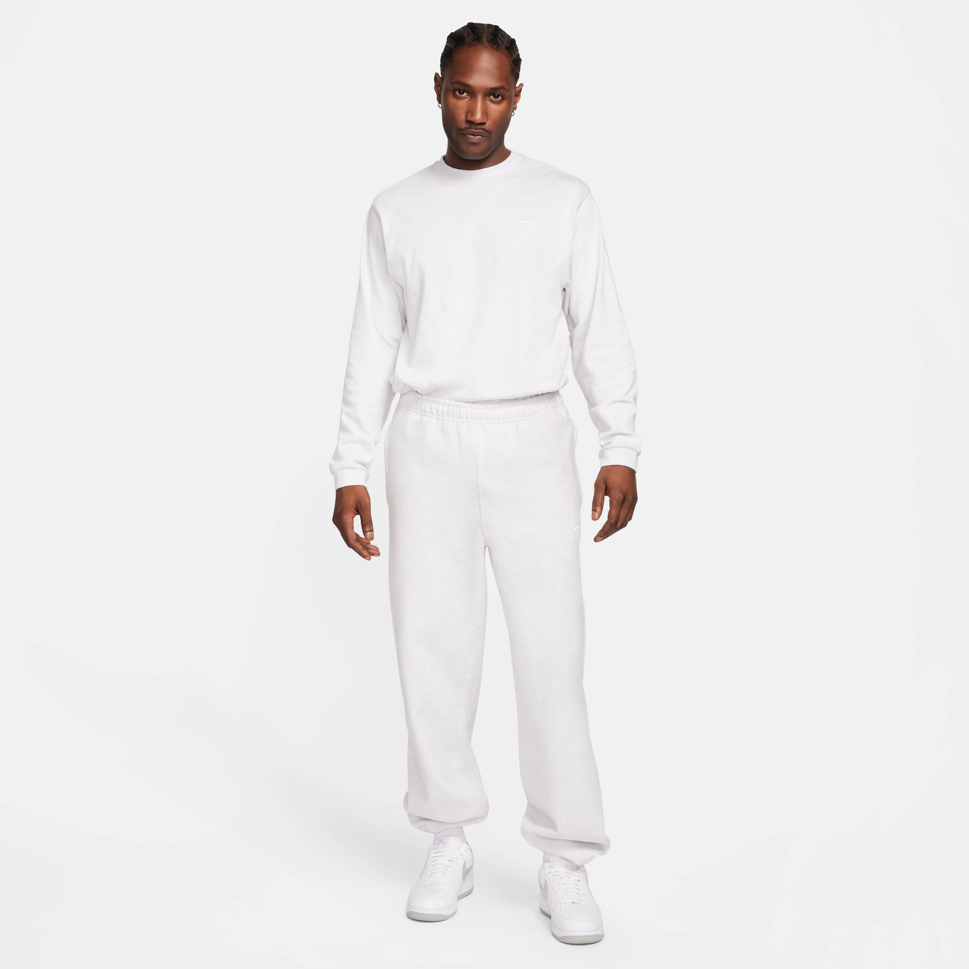 Nike Solo Swoosh image number 5