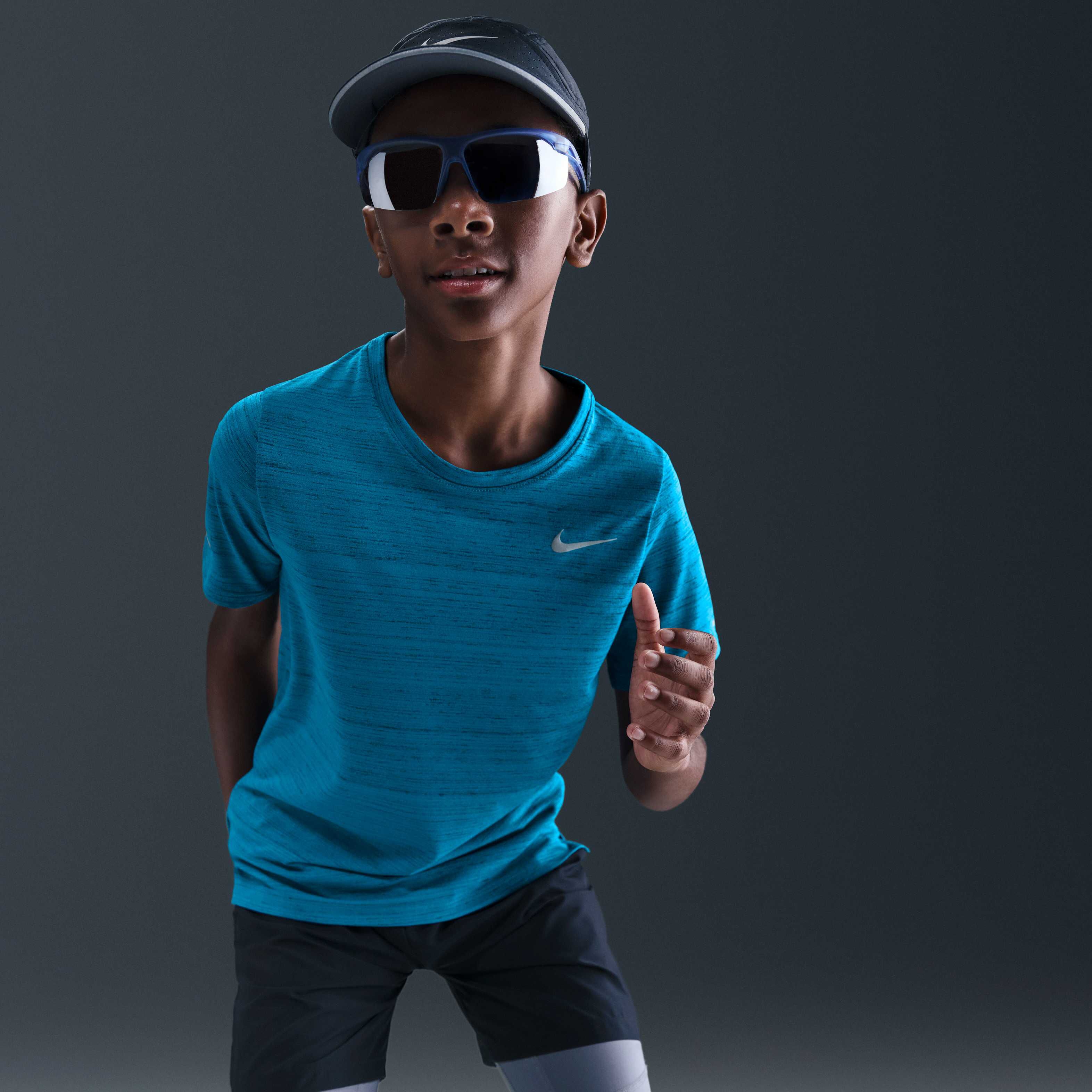 Nike Dri-FIT Miler image number 2